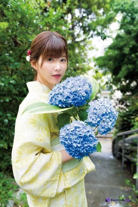 Risa Watanabe 渡邉理佐, Shonen Sunday 2019 No.30 (少年サンデー 2019年30号) - Photo 11