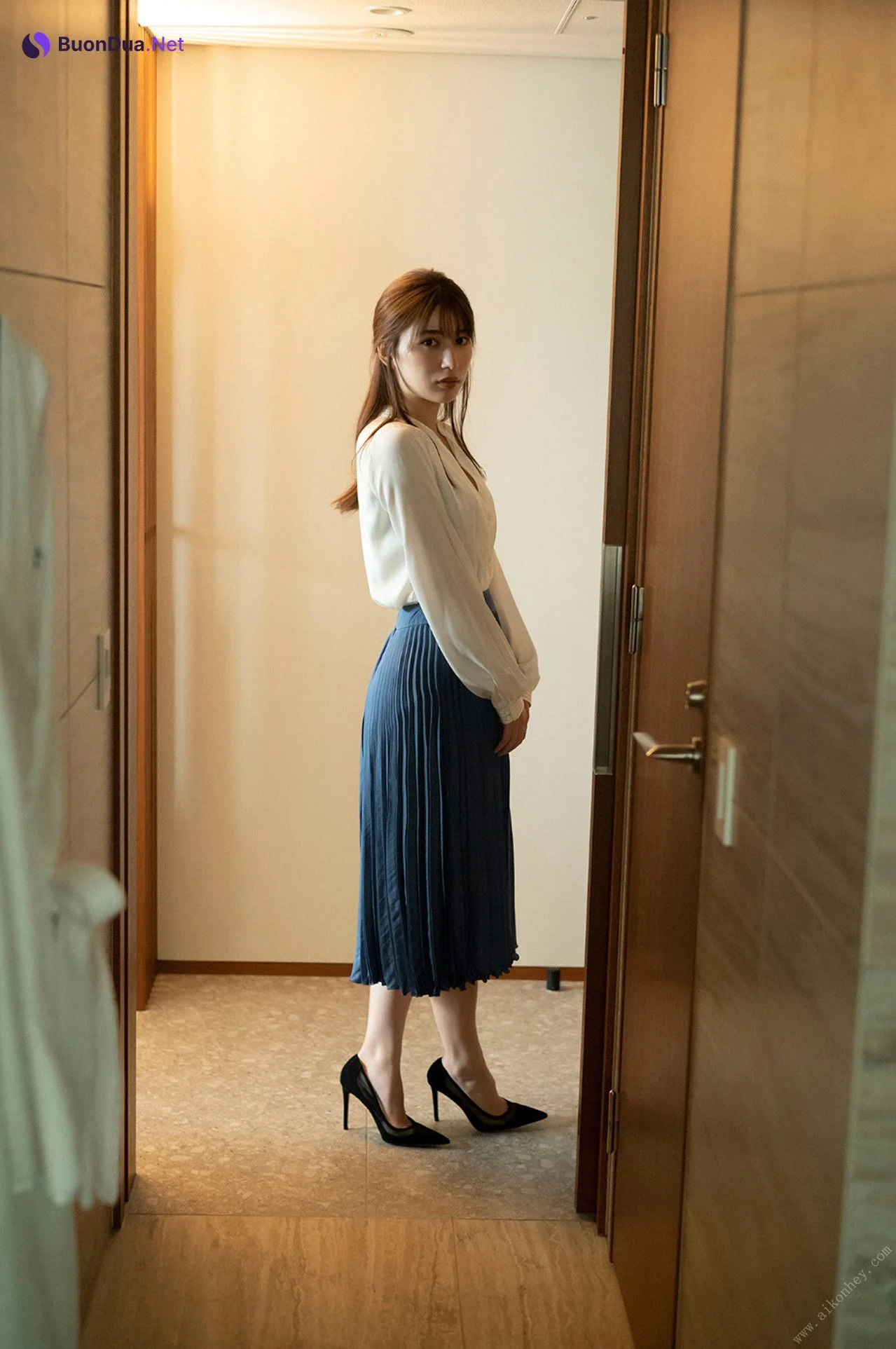 Risa Yukihira 雪平莉左, FLASHデジタル写真集 [昼下がりのホテルで] Set.01 - Photo 4