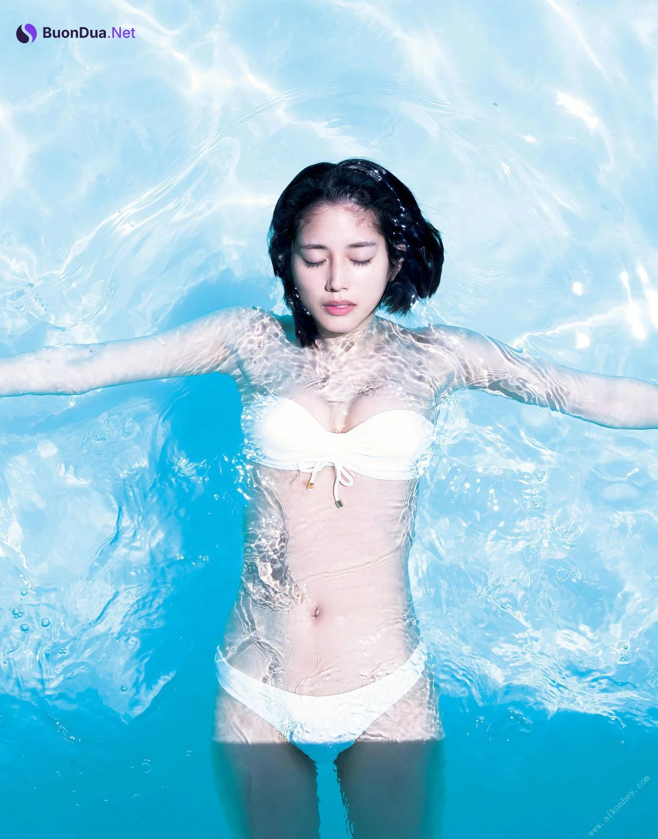 Ruka Matsuda 松田るか, 1st 写真集 [RUKA LUCA] Set.01 - Photo 15
