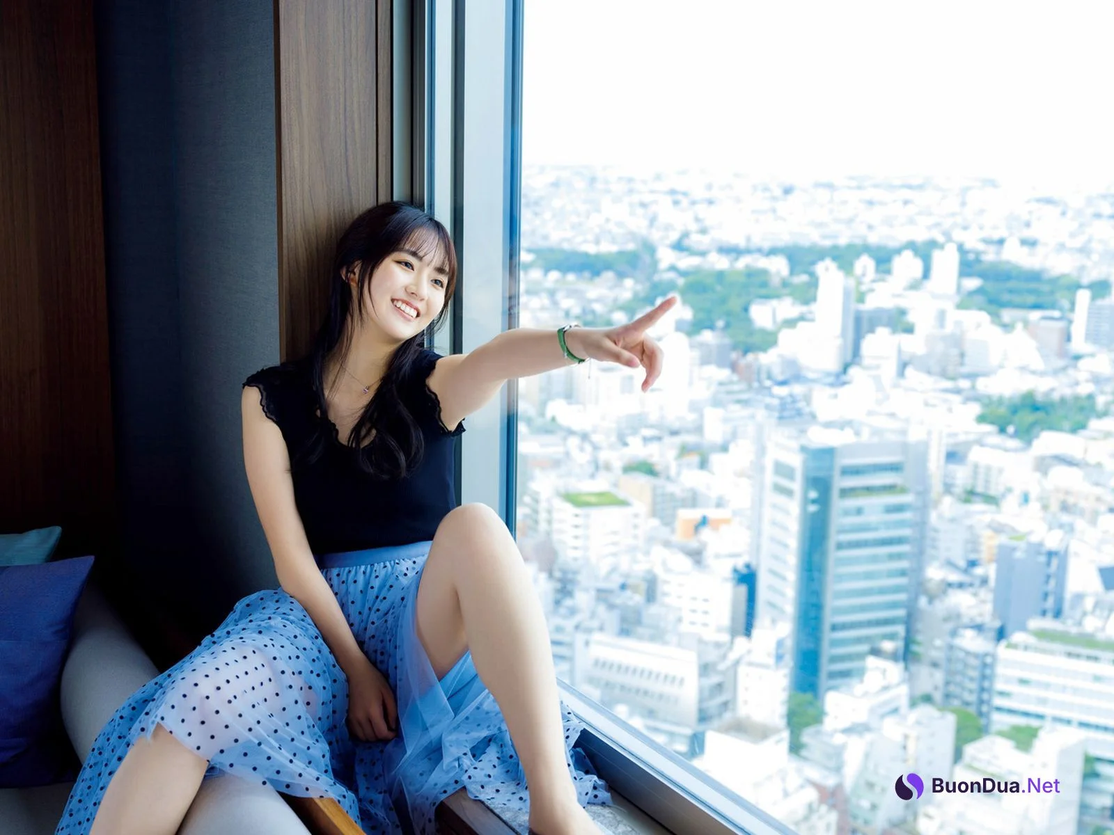 Runa Toyoda 豊田ルナ, ＦＲＩＤＡＹデジタル写真集 「オトナのスイートルーム」 Set.03 - รูปภาพ 4