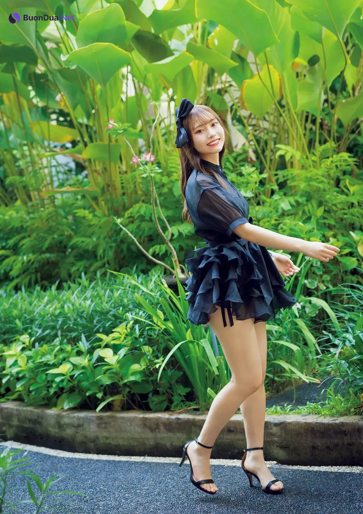 Saaya Kawagoe 川越紗彩, 1st写真集 「なんとかなるなる」 Set.04 - Photo 2