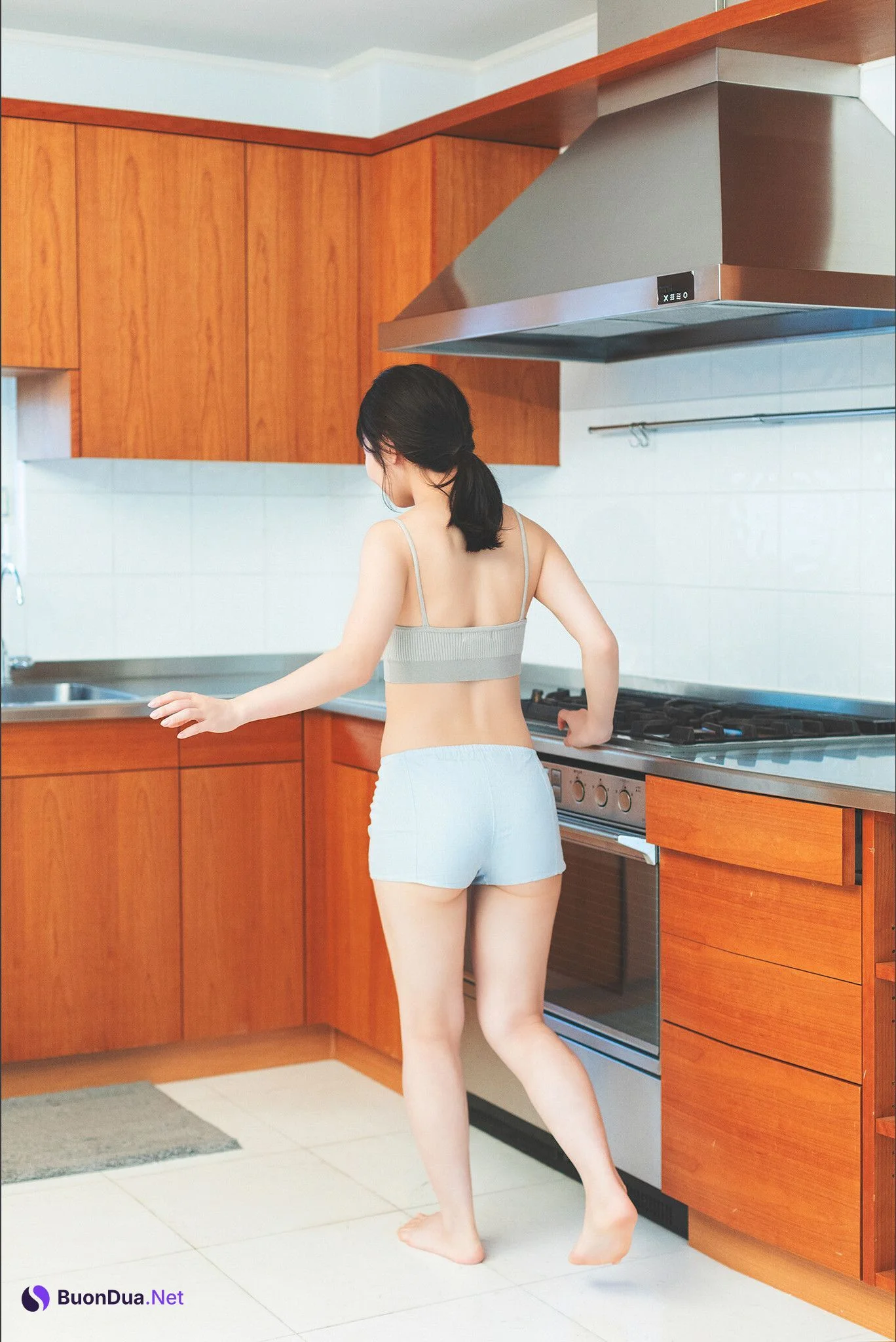 Saeko Kondo 近藤沙瑛子, ＦＲＩＤＡＹデジタル写真集 「ｐｕｒｅ ｐｕｒｐｌｅ」 Set.02 - รูปภาพ 2