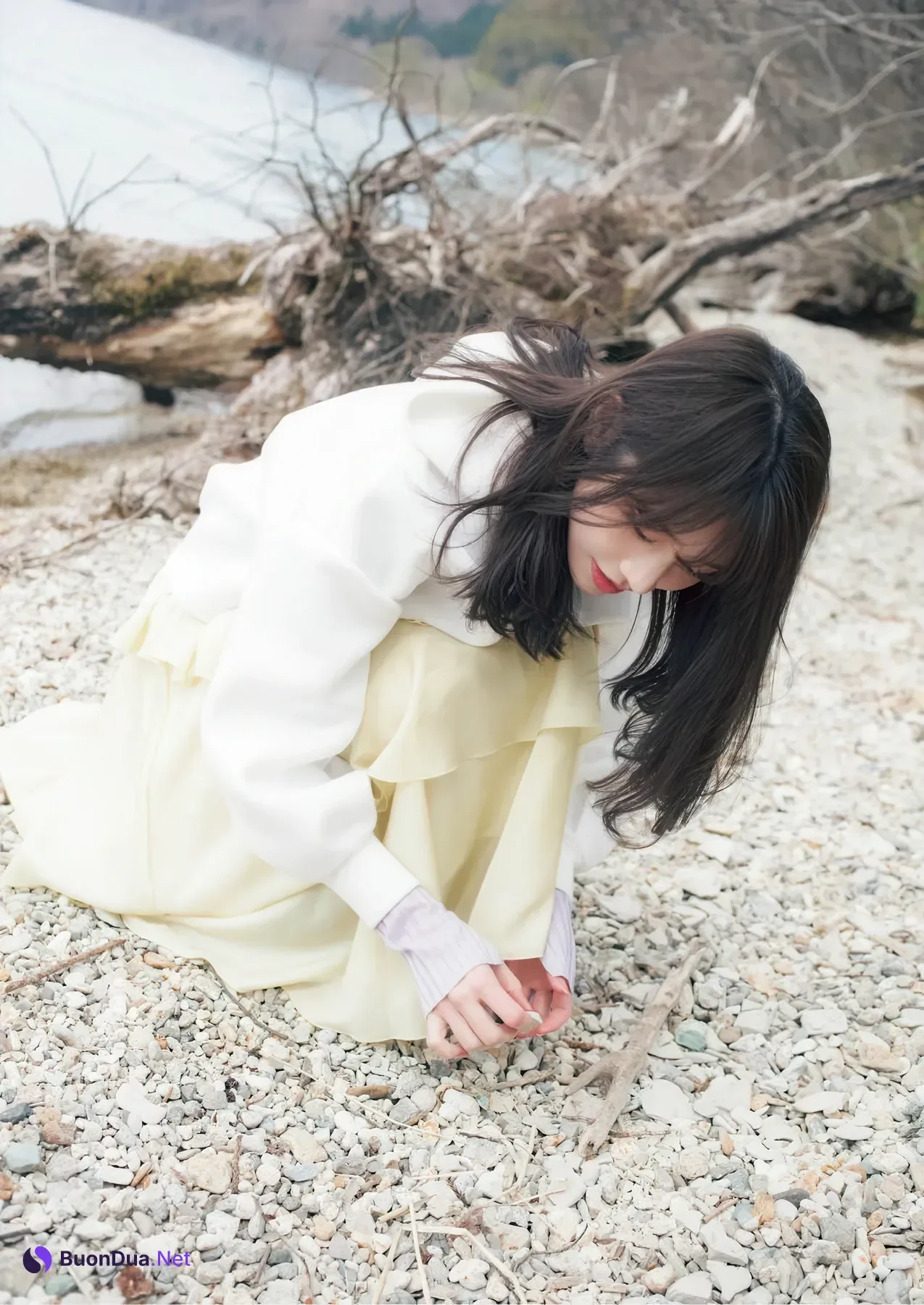 Saika Kawakita 河北彩伽, 写真集 増ページ デジタル特装版 『うたかたの花』 - Photo 10