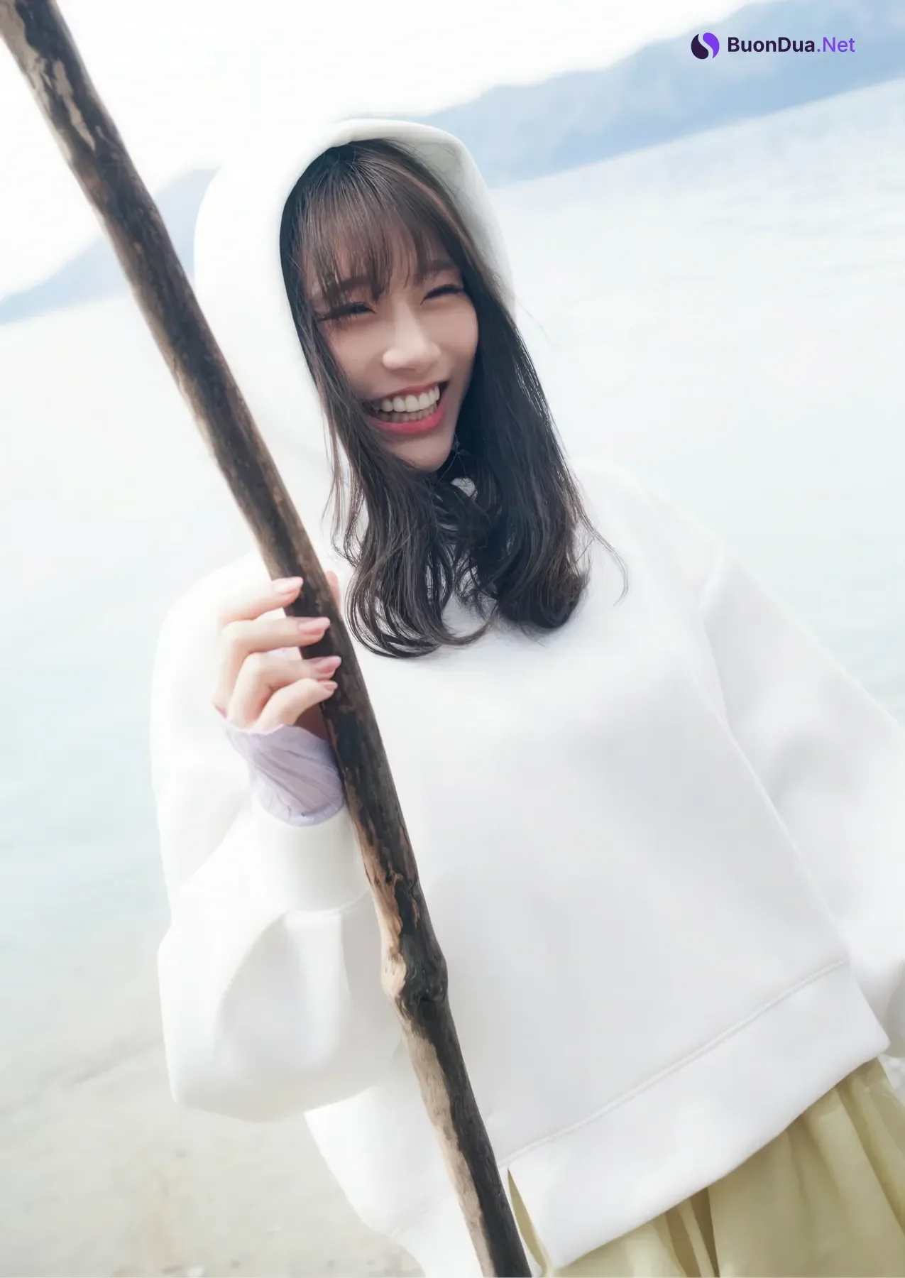 Saika Kawakita 河北彩伽, 写真集 増ページ デジタル特装版 『うたかたの花』 - Photo 12