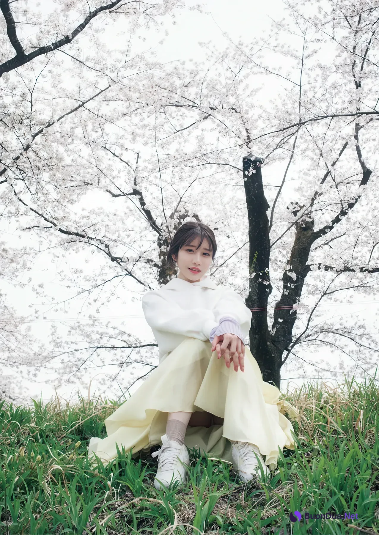 Saika Kawakita 河北彩伽, 写真集 増ページ デジタル特装版 『うたかたの花』 - Photo 4