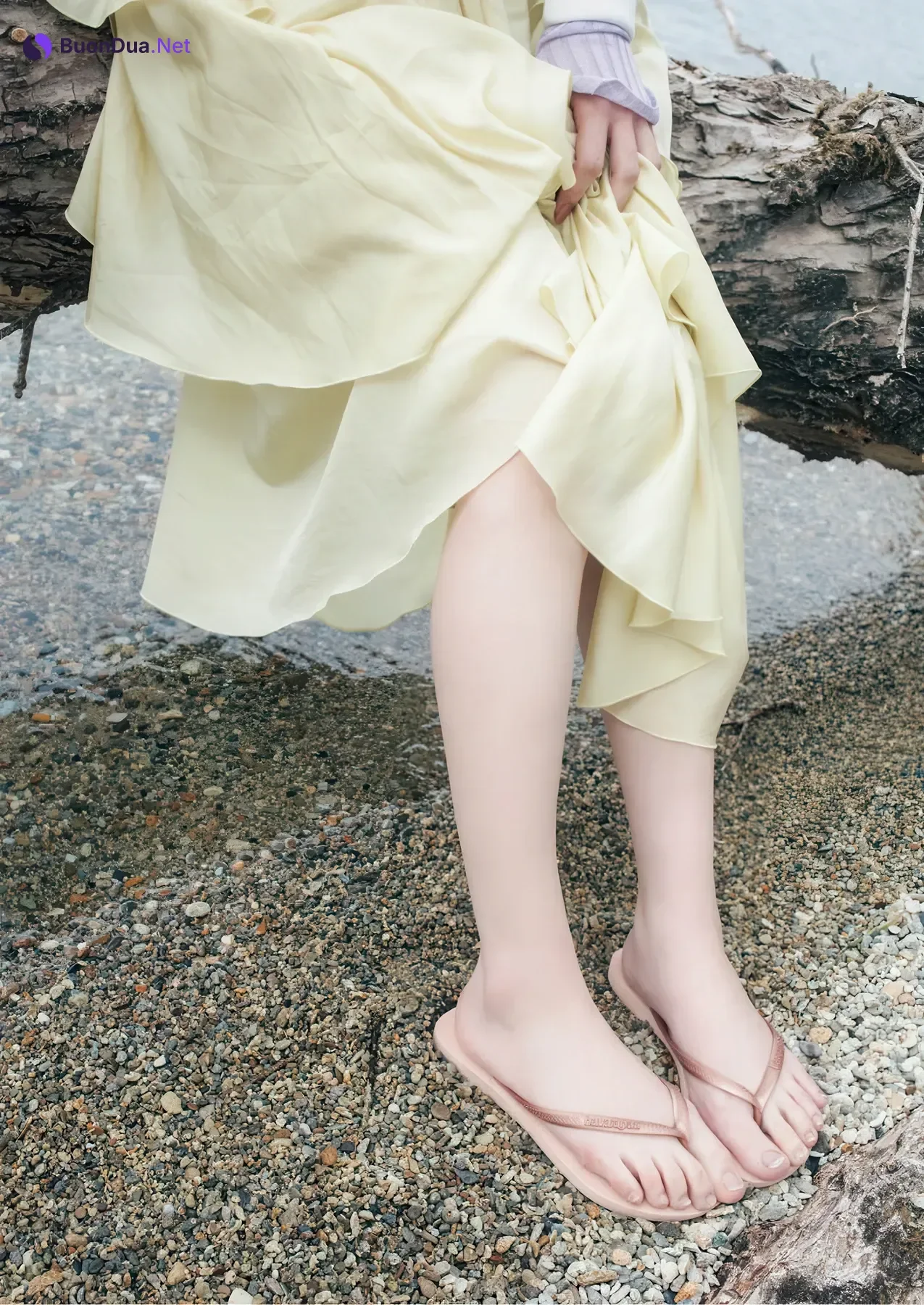 Saika Kawakita 河北彩伽, 写真集 増ページ デジタル特装版 『うたかたの花』 - Photo 8
