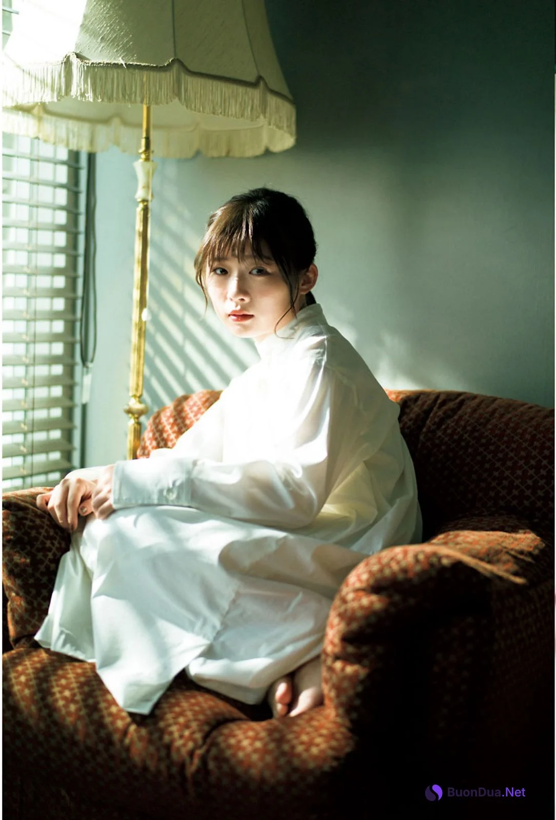 Sairi Ito 伊藤沙莉, Big Comic Spirits 2021 No.08 (ビッグコミックスピリッツ 2021年8号) - Photo 2