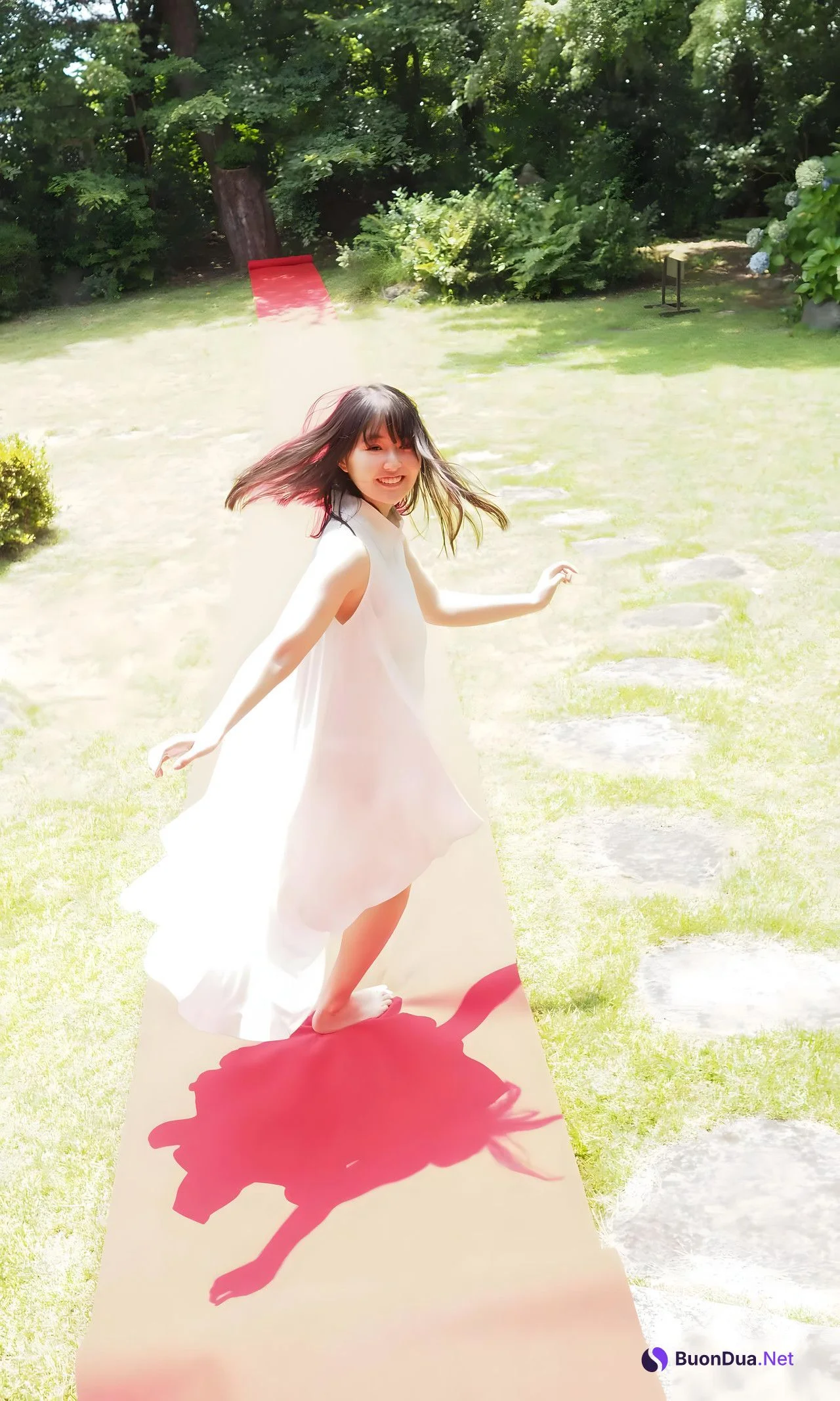 Sakina Tonchiki 頓知気さきな, デジタル写真集 「夏の金魚」 Set.01 - Photo 4