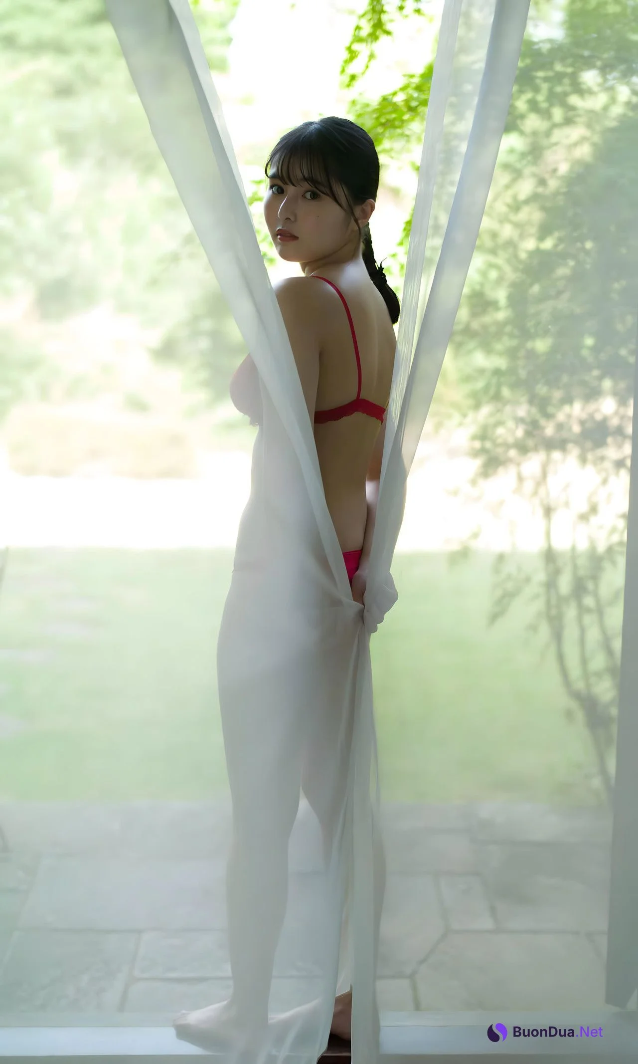 Sakina Tonchiki 頓知気さきな, デジタル写真集 「夏の金魚」 Set.02 - Photo 10