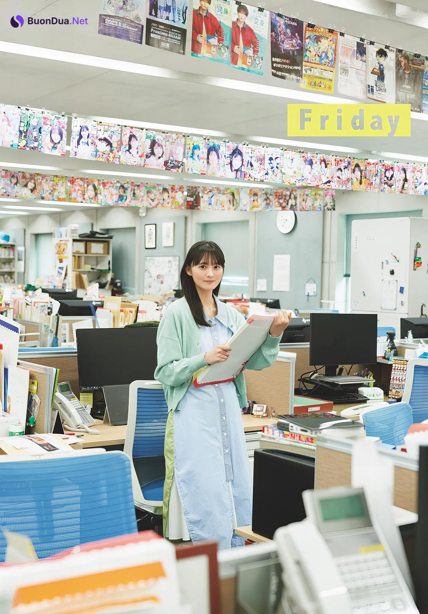 Sakura Endo 遠藤さくら, Shonen Sunday 2024 No.23 (週刊少年サンデー 2024年23号) - Photo 3