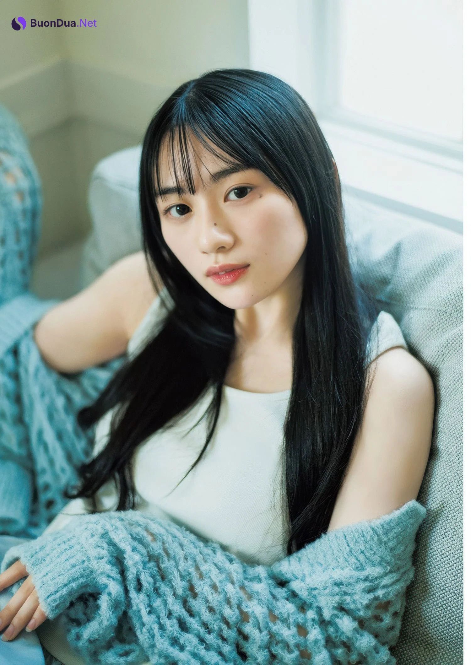 Sakura Kawasaki 川﨑桜, Young Jump 2025 No.33 (ヤングジャンプ 2025年33号) - Photo 4