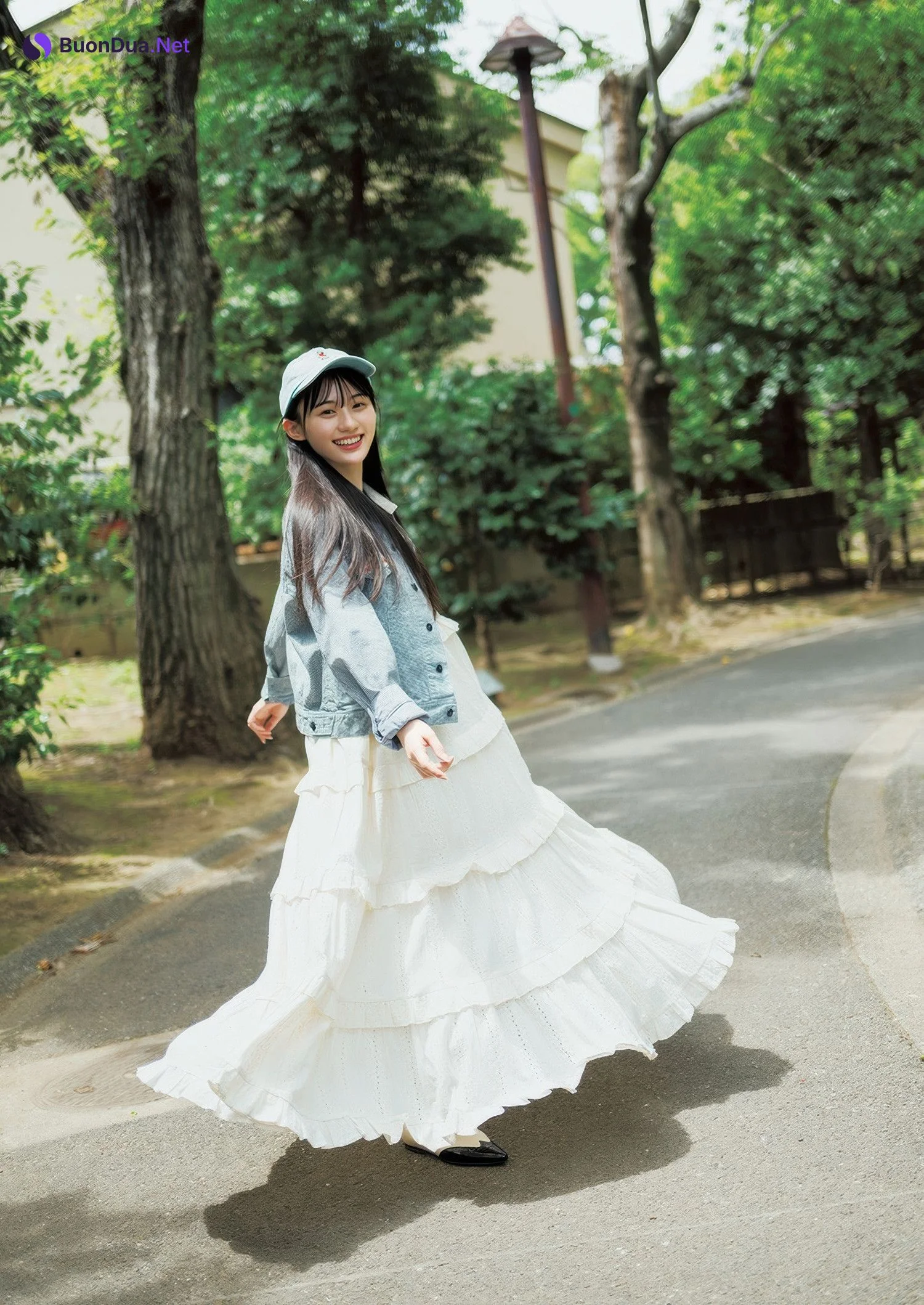 Sakura Kawasaki 川﨑桜, Young Jump 2025 No.33 (ヤングジャンプ 2025年33号) - Photo 7
