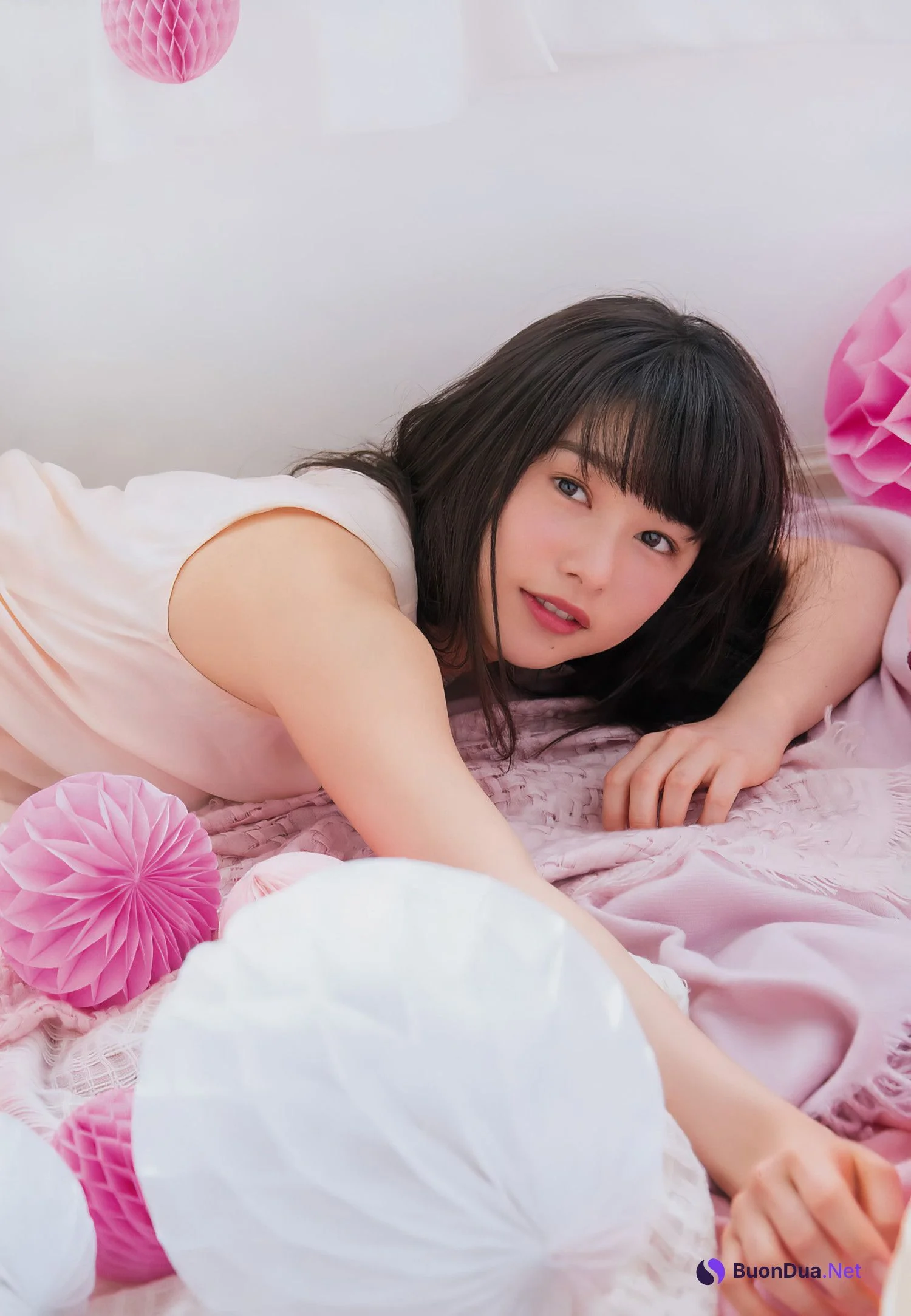 Sakurai Hinako 桜井日奈子, Big Comic Spirits 2017 No.18 (ビッグコミックスピリッツ 2017年18号) - Photo 6