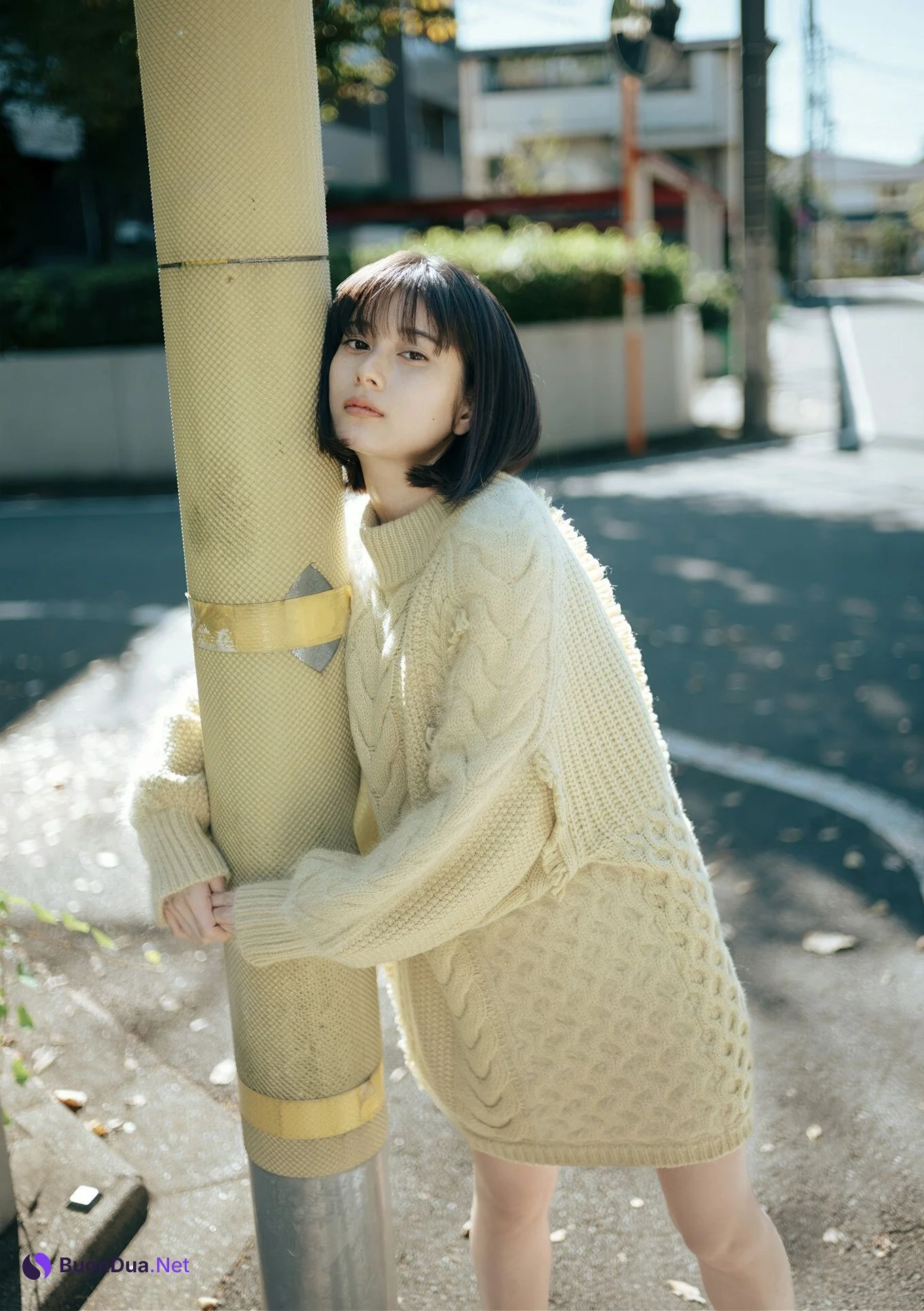Sakurako Okubo 大久保桜子, BRODYデジタル写真集 「BE SHINE」 - Photo 2