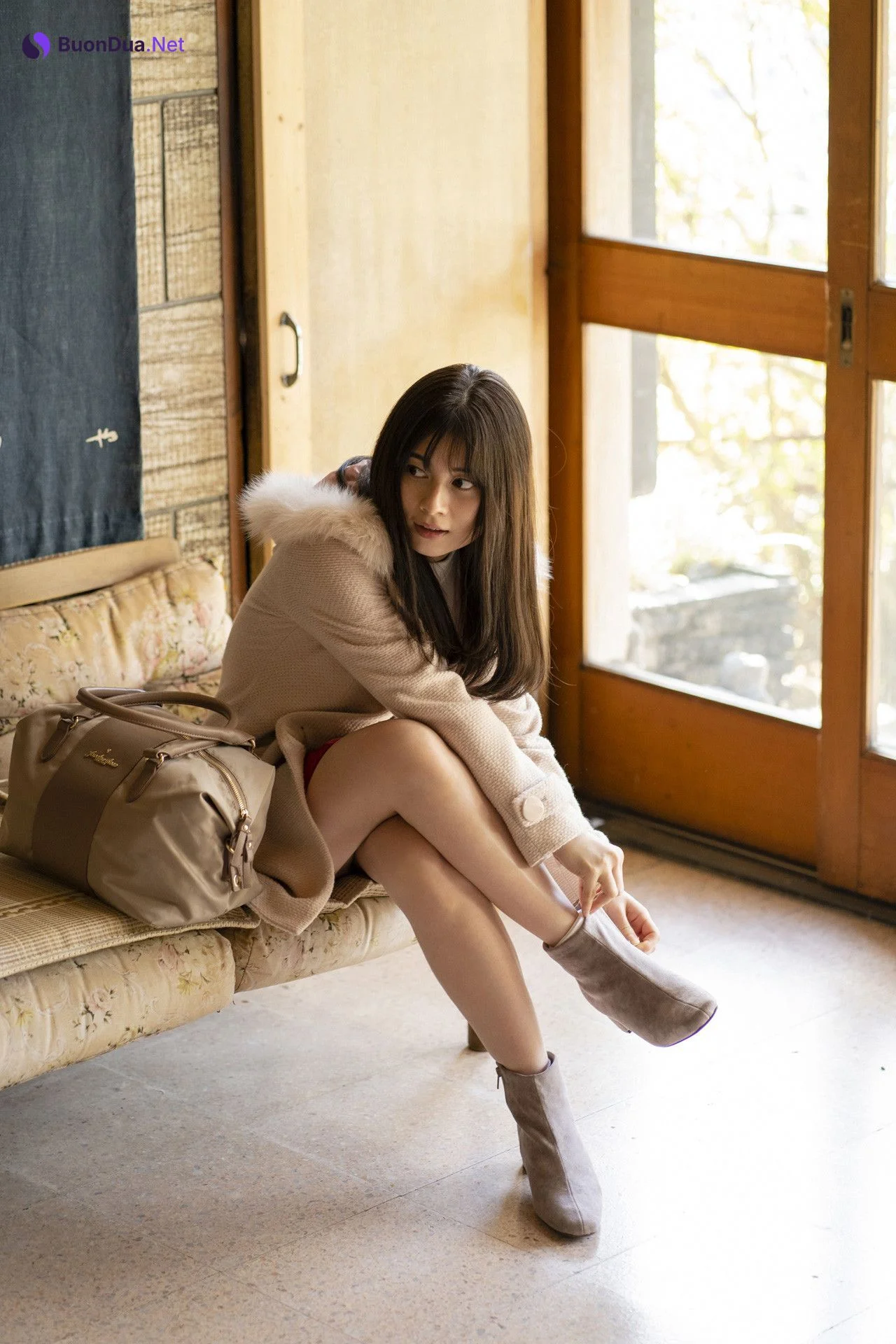 Sakurako Okubo 大久保桜子, FLASHデジタル写真集 戦隊ヒロインと温泉旅行 Set.01 - Photo 2