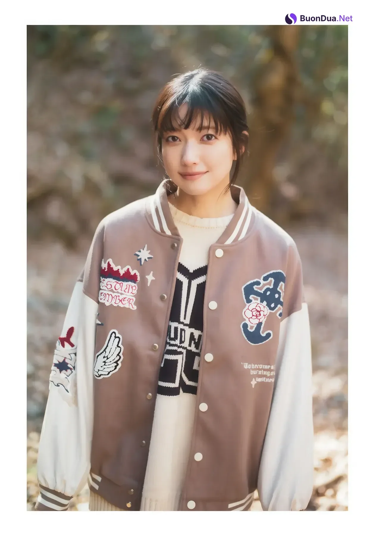 Sakurazaka46 櫻坂46, Shonen Magazine 2026 No.21 (週刊少年マガジン 2026年21号) - Photo 5
