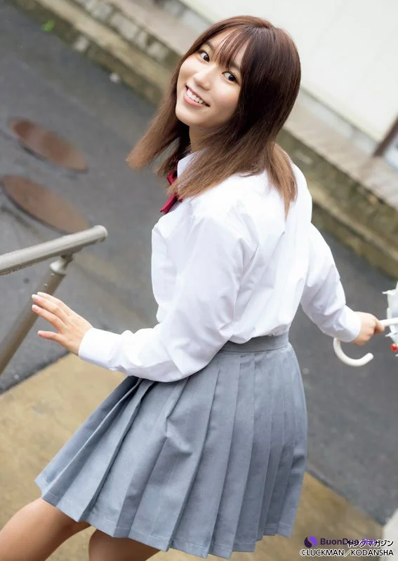 Sara Kurogane くろがねさら, Young Magazine 2022 No.50 (ヤングマガジン 2022年50号) - Photo 6