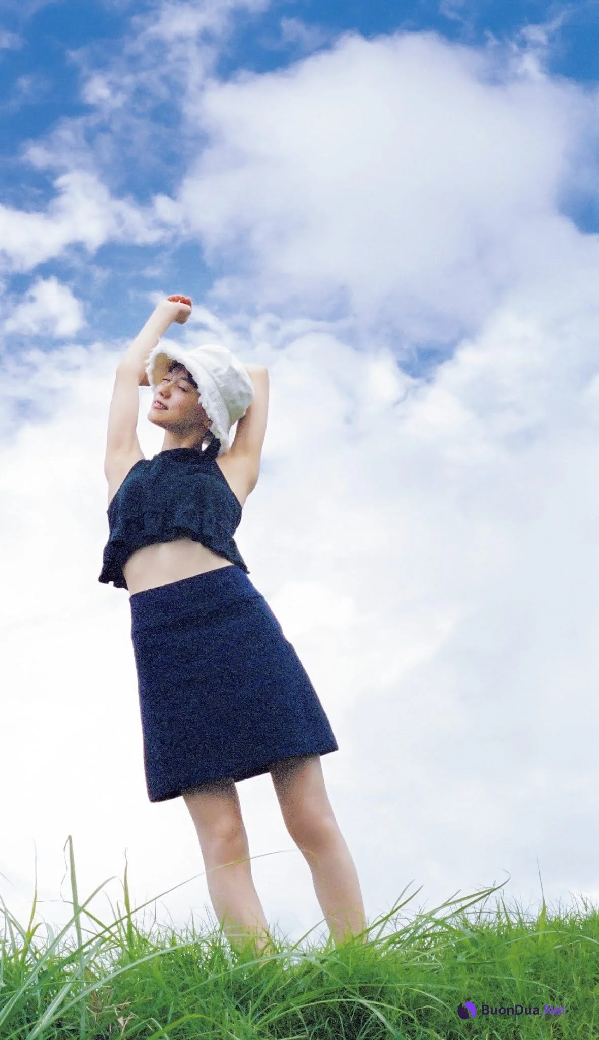 Sara Shida 志田彩良, Young Jump 2021 No.48 (ヤングジャンプ 2021年48号) - Photo 6