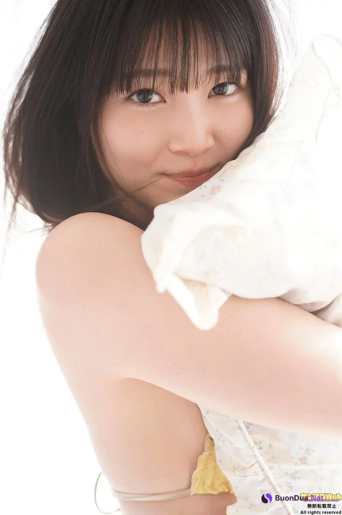 Sarara Saito 斎藤さらら, Young Magazine 2021 No.20 (ヤングマガジン 2021年20号) - Photo 6