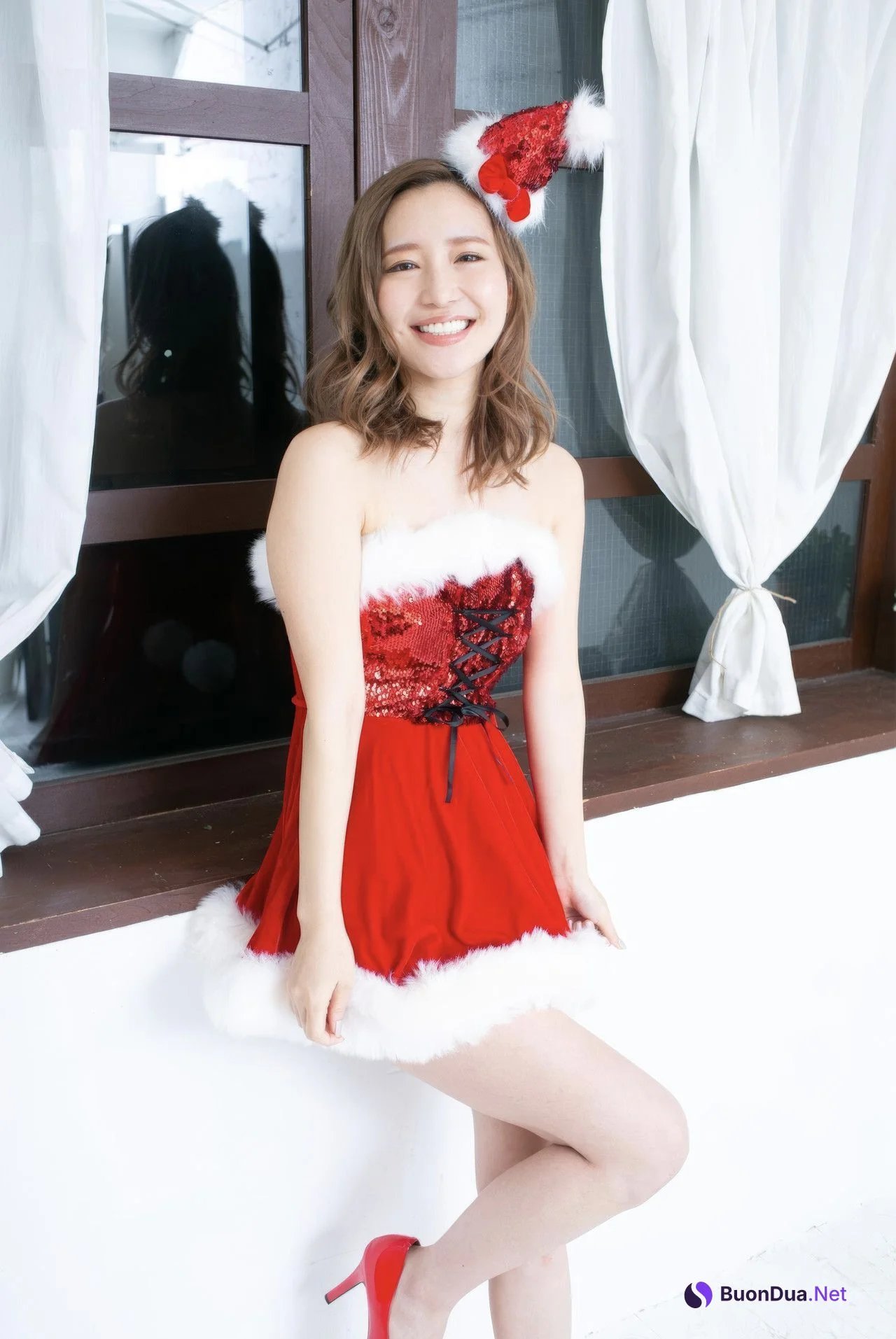 Sarina Kurokawa 黒川さりな, Red Photo 写真集 「Red 005 Kurokawa Sarina 01」 - รูปภาพ 5