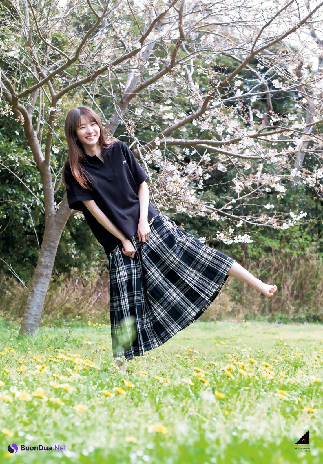 Satsuki Sugawara 菅原咲月, Shonen Magazine 2023 No.20 (週刊少年マガジン 2023年20号) - Photo 5