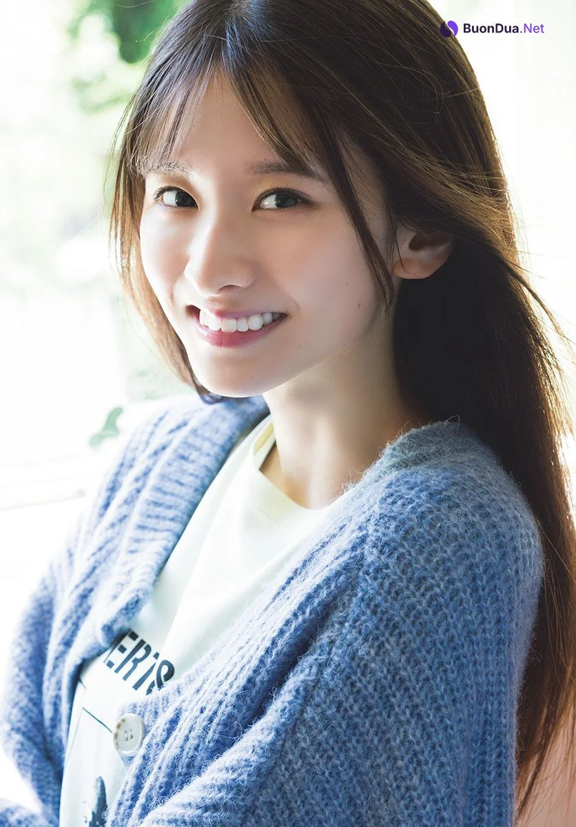 Satsuki Sugawara 菅原咲月, Shonen Sunday 2022 No.47 (週刊少年サンデー 2022年47号) - Photo 4