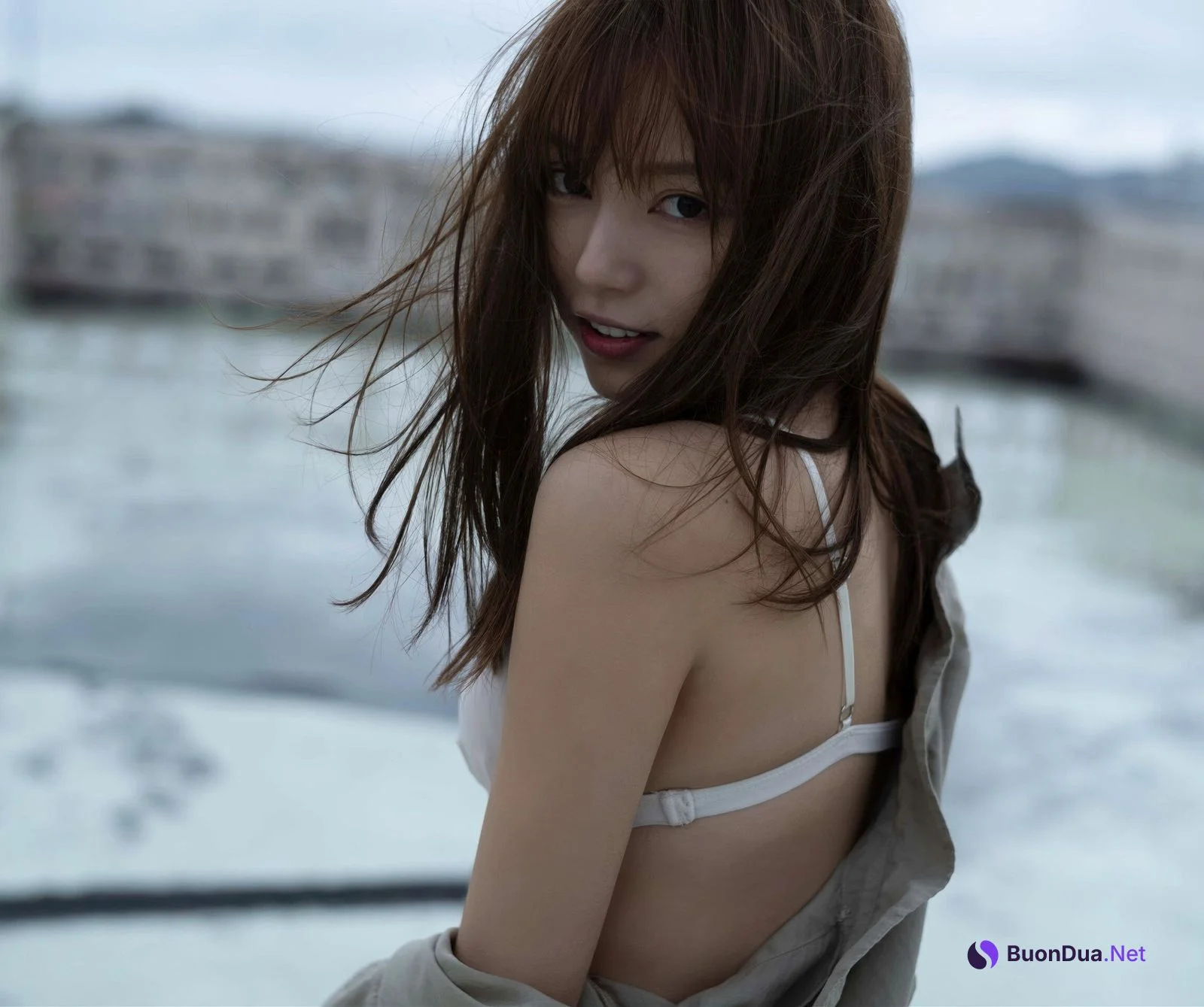 Sayaka Komuro 小室さやか, 写真集 「戯れと微笑」 Set.02 - Photo 5