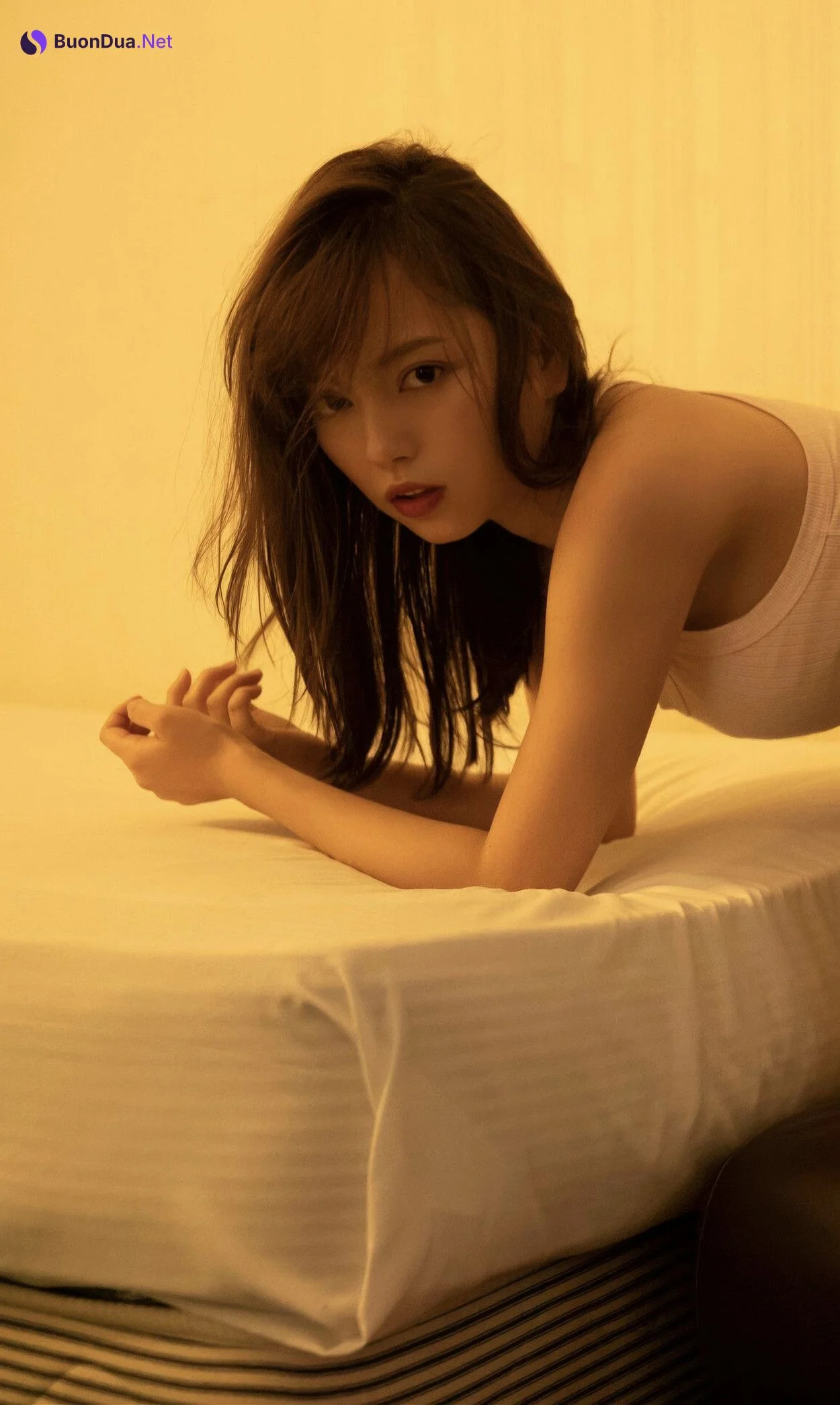 Sayaka Komuro 小室さやか, 写真集 「戯れと微笑」 Set.03 - Photo 11