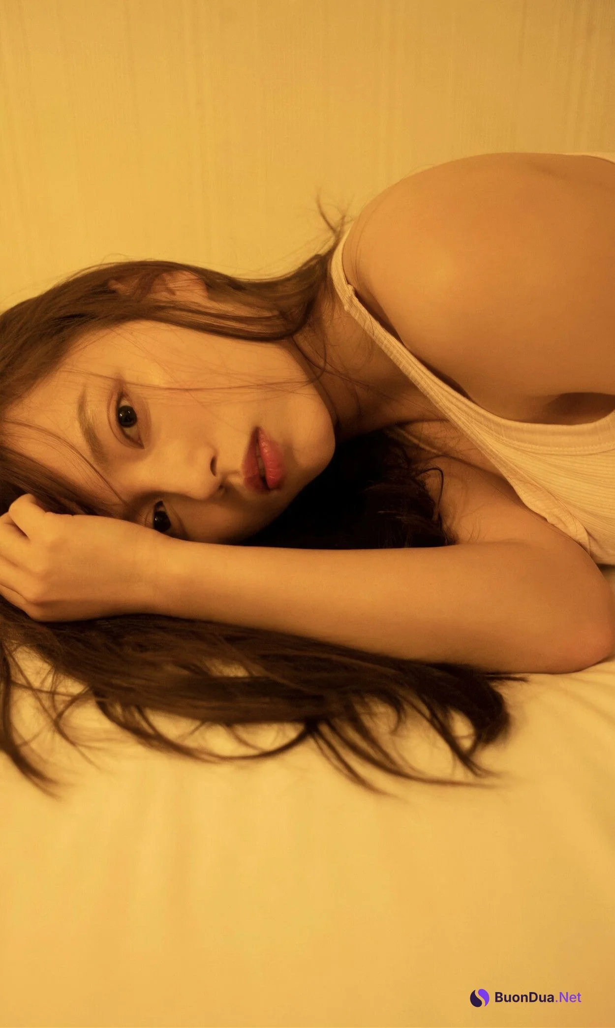 Sayaka Komuro 小室さやか, 写真集 「戯れと微笑」 Set.03 - Photo 14