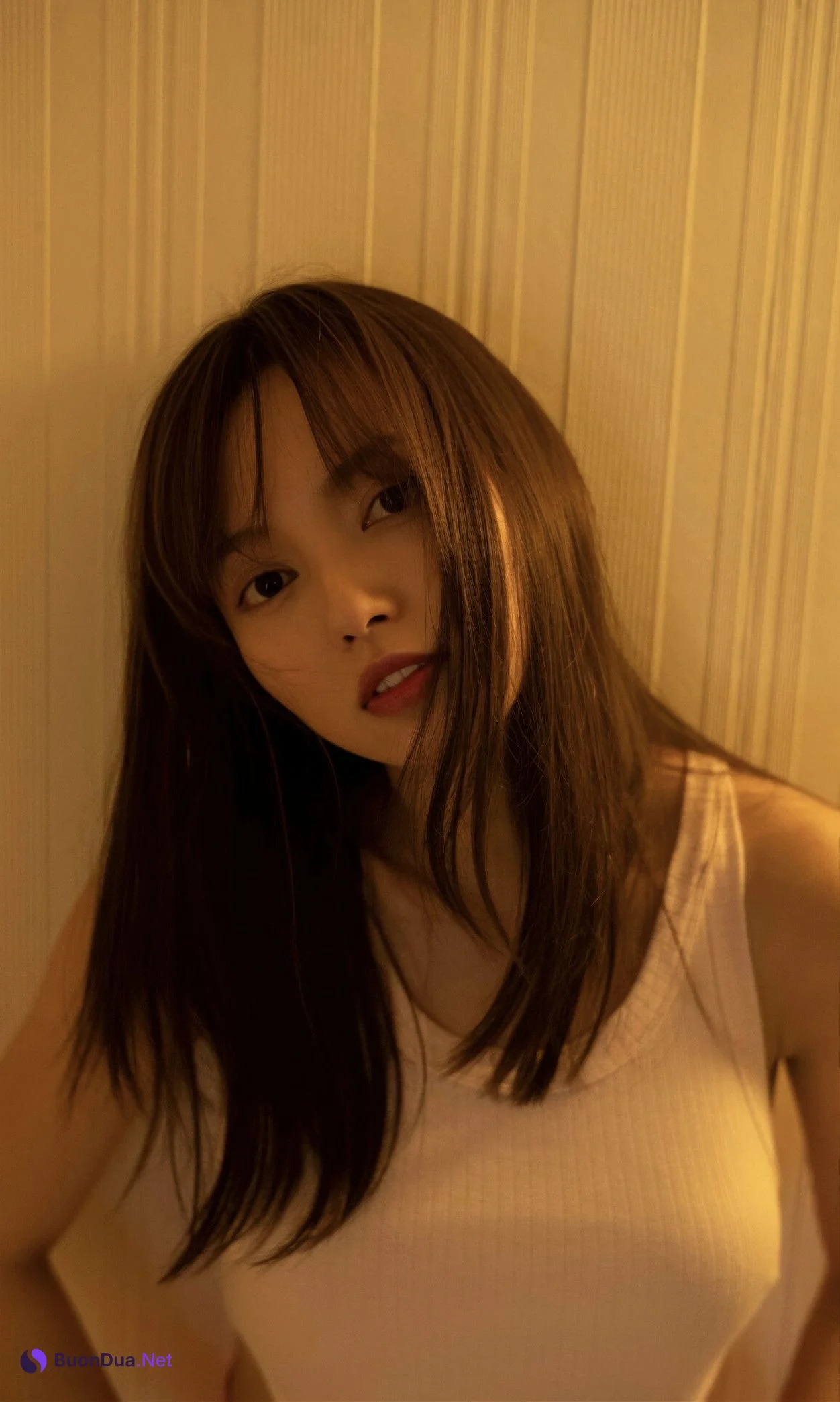 Sayaka Komuro 小室さやか, 写真集 「戯れと微笑」 Set.03 - Photo 2
