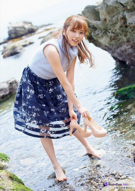 Sayaka Komuro 小室さやか, Young Champion 2019 No.15 (ヤングチャンピオン 2019年15号) - 写真 3