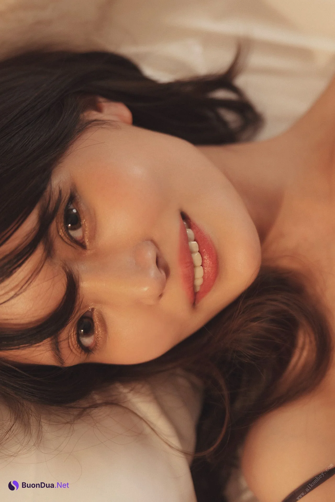 Sayaka Nitori 似鳥沙也加, FLASHデジタル写真集 夜に身を任せて 前編 Set.03 - Photo 15