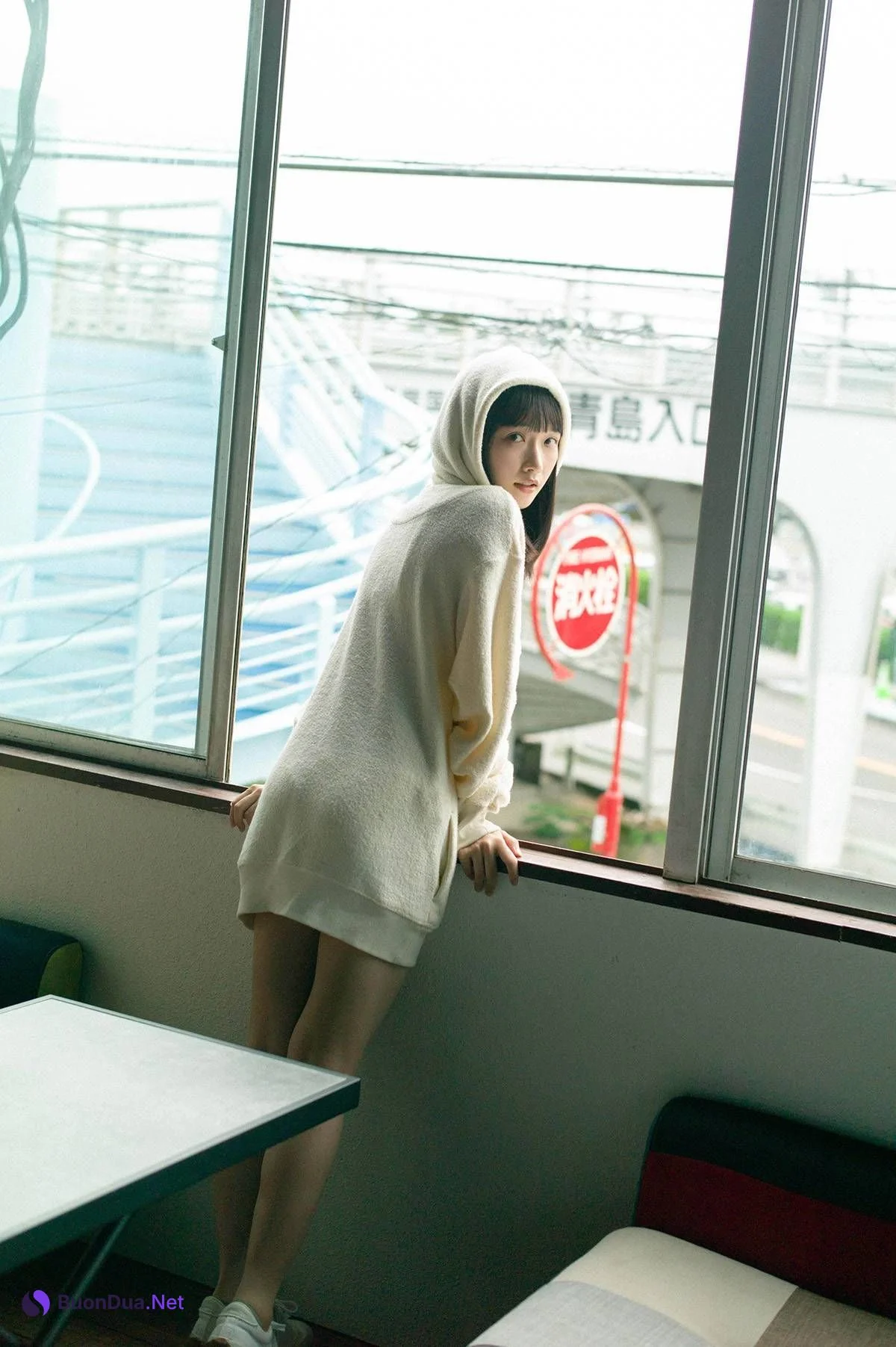 Sayaka Takao 高雄さやか, Young Gangan 2023 No.23 (ヤングガンガン 2023年23号) - Photo 7