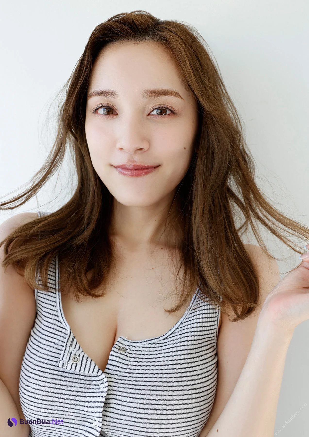 Sayaka Tomaru 都丸紗也華, BOMBデジタル写真集 「すはだまる。」 Set.02 - Photo 18