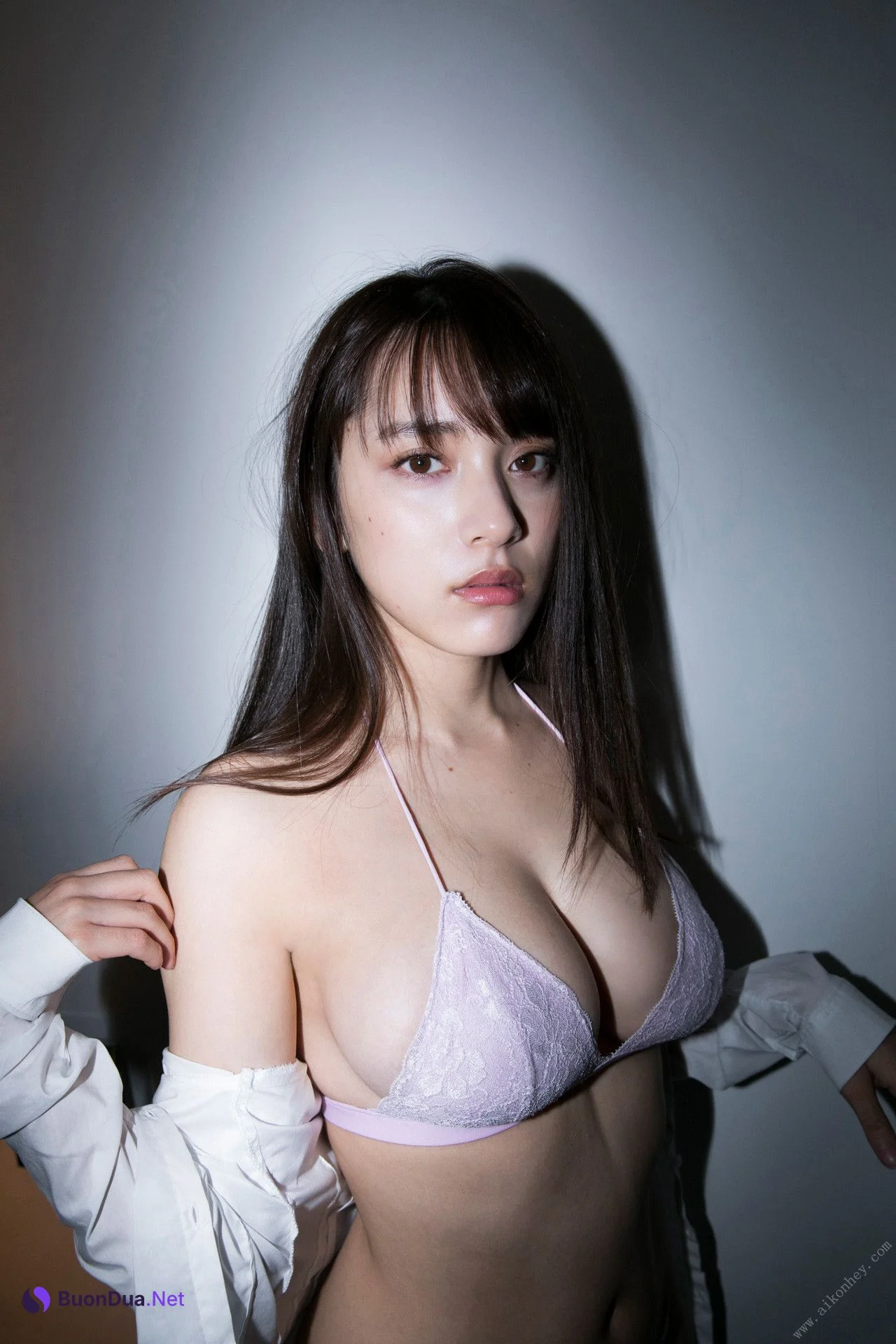Sayaka Tomaru 都丸紗也華, FLASHデジタル写真集 着衣巨乳～ぴっちぴち～ Set.01 - รูปภาพ 17
