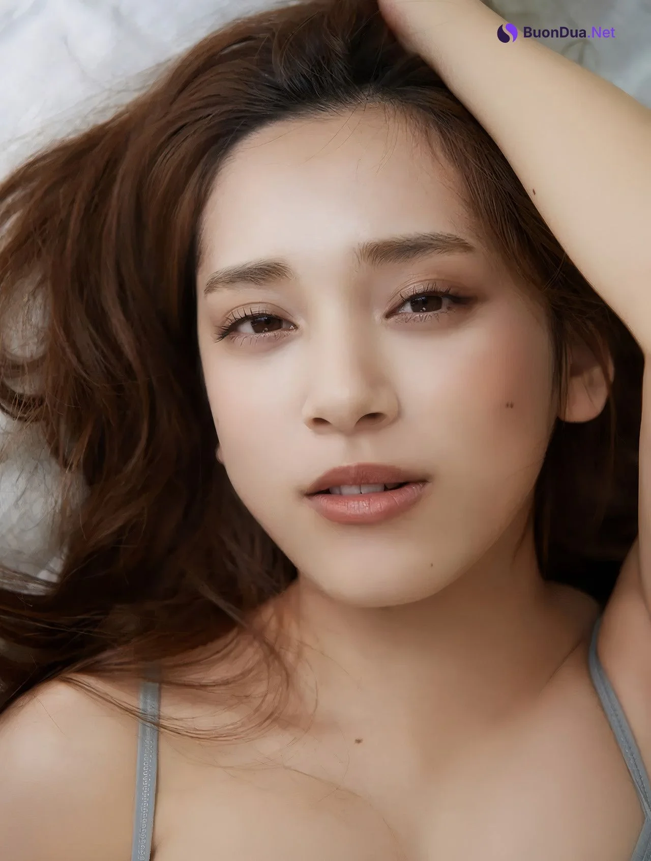 Sayaka Tomaru 都丸紗也華, FRIDAYデジタル写真集 『ボタンが弾けるＦカップ Vol.01』 Set.02 - Photo 9