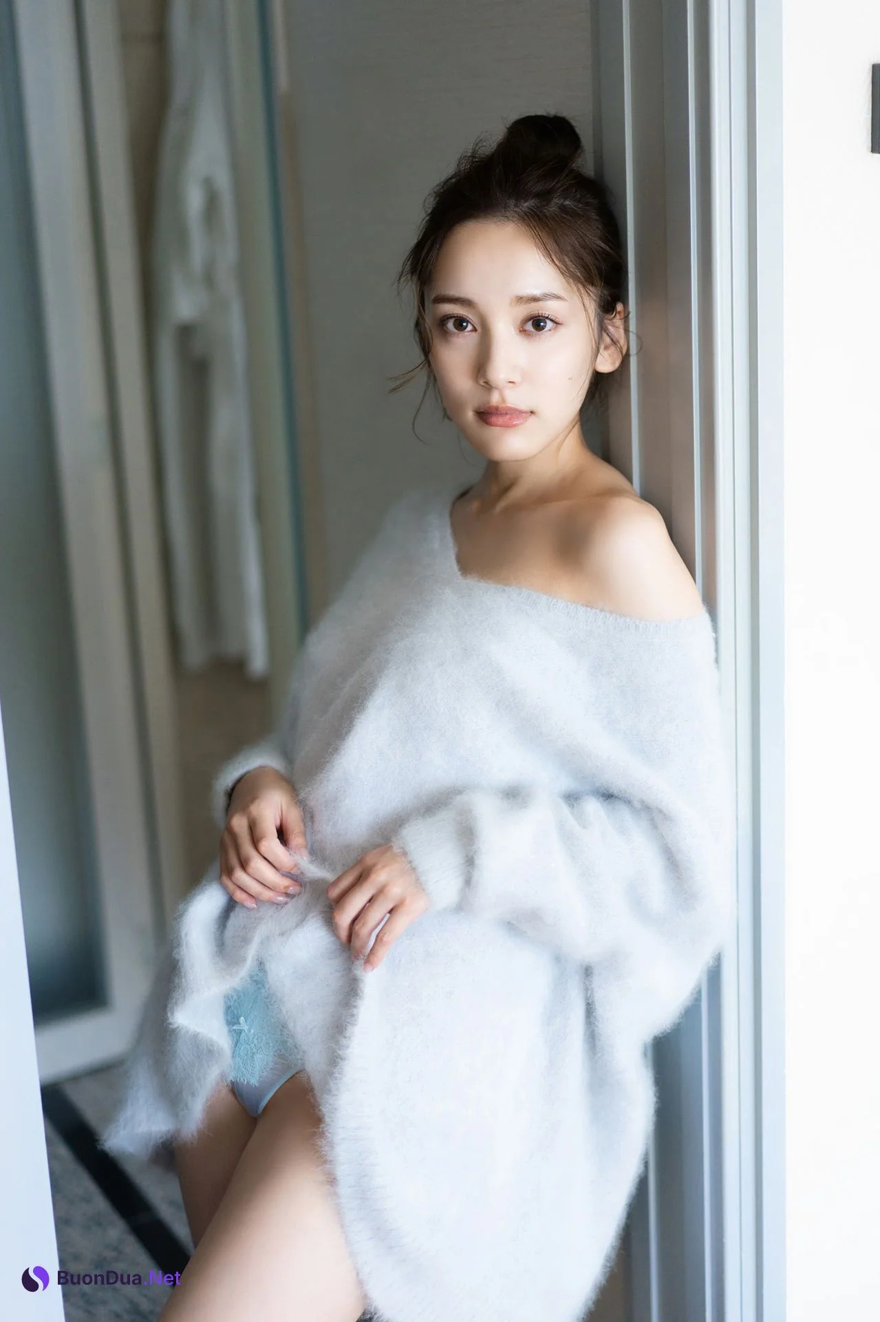 Sayaka Tomaru 都丸紗也華, ＦＲＩＤＡＹデジタル写真集 「ＳＥＸＹ ＦＡＮＴＡＳＩＳＴＡ」 Set.02 - Photo 2