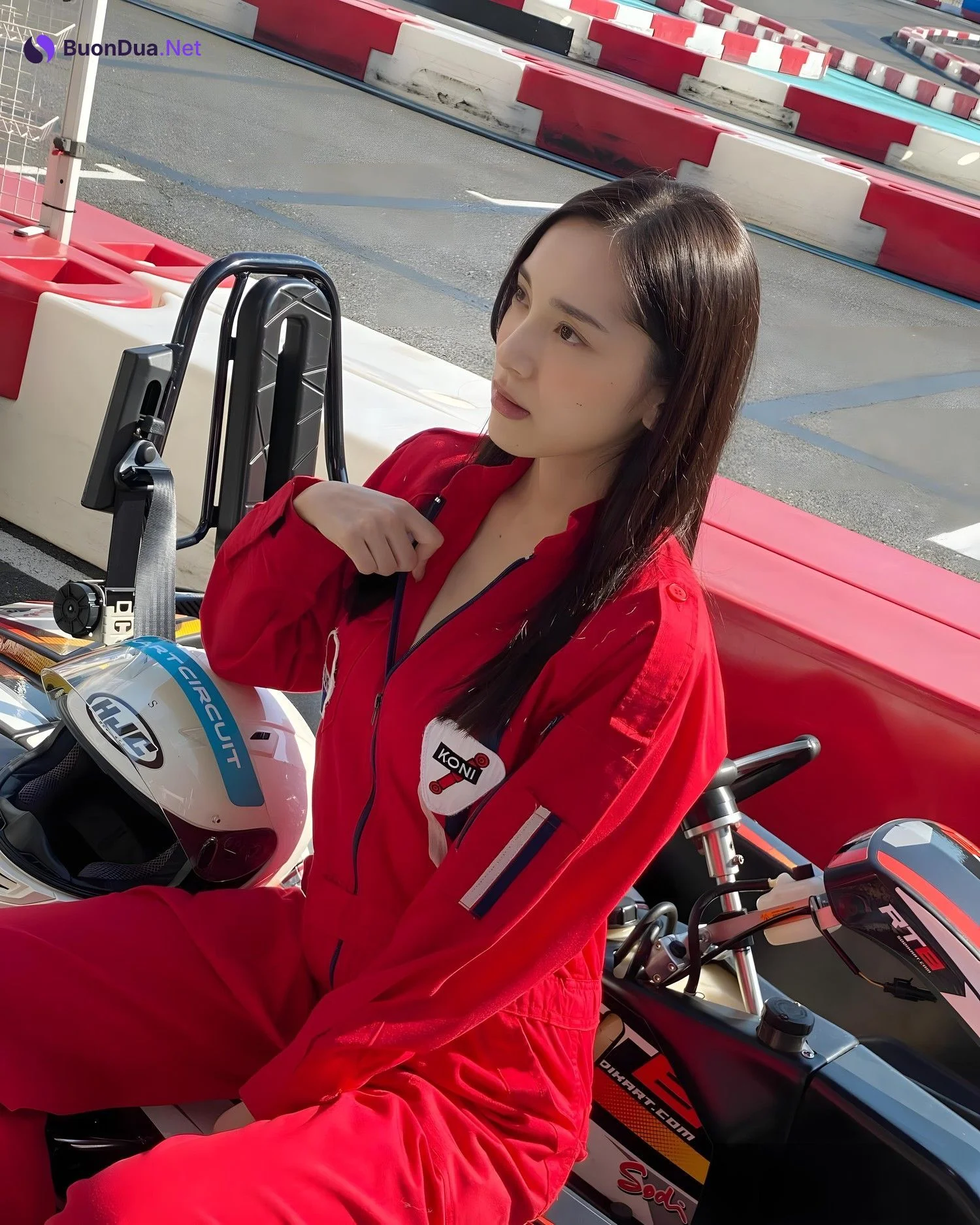 Sayaka Tomaru 都丸紗也華, Weekly SPA! 2023.11.21 (週刊SPA! 2023年11月21日号) - Photo 10