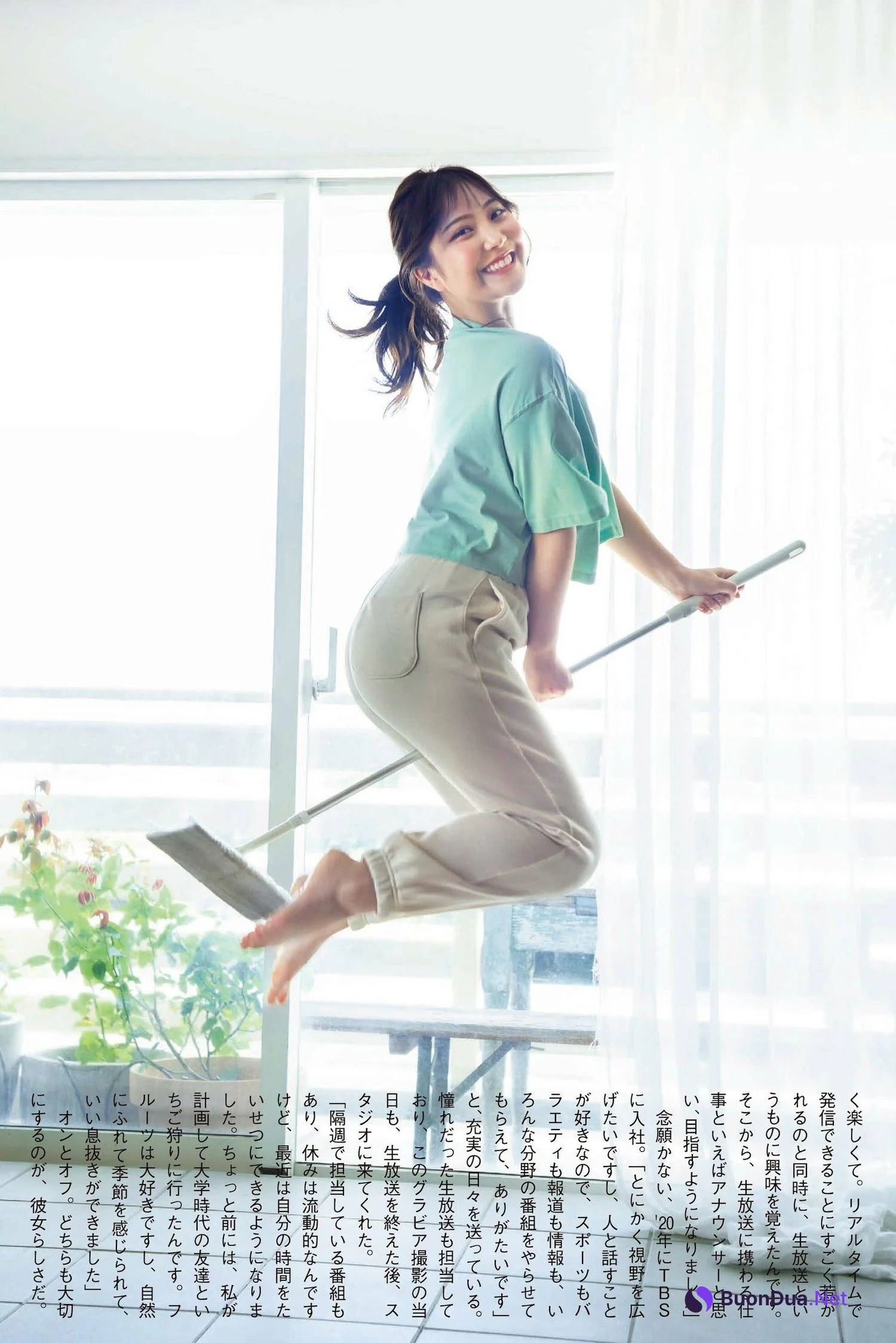 Sayako Nomura 野村彩也子, FLASH 2022.08.23 (フラッシュ 2022年8月23日号) - Photo 5
