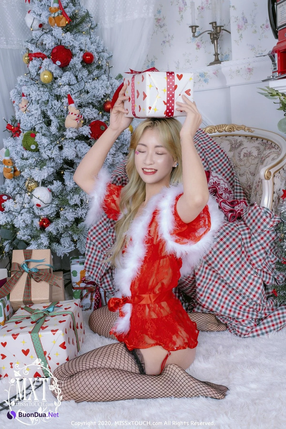 Sehi 세희, MISS TOUCH Vol.15 “Sexy Santa” Set.01 - Photo 2
