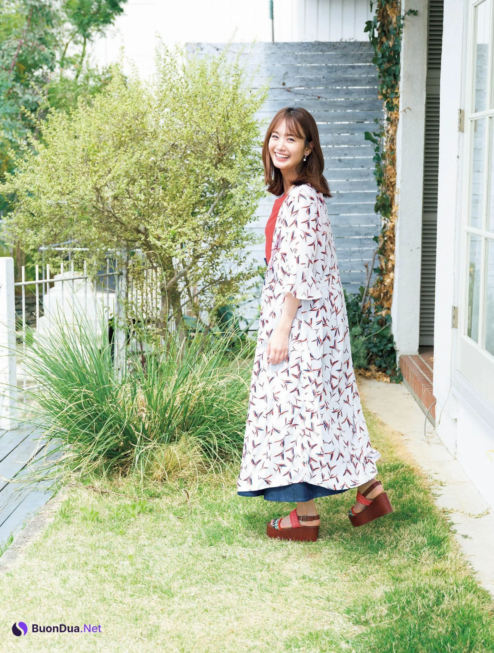 Seika Inoue 井上清華, FLASH 2022.05.03 (フラッシュ 2022年5月3日号) - Photo 2