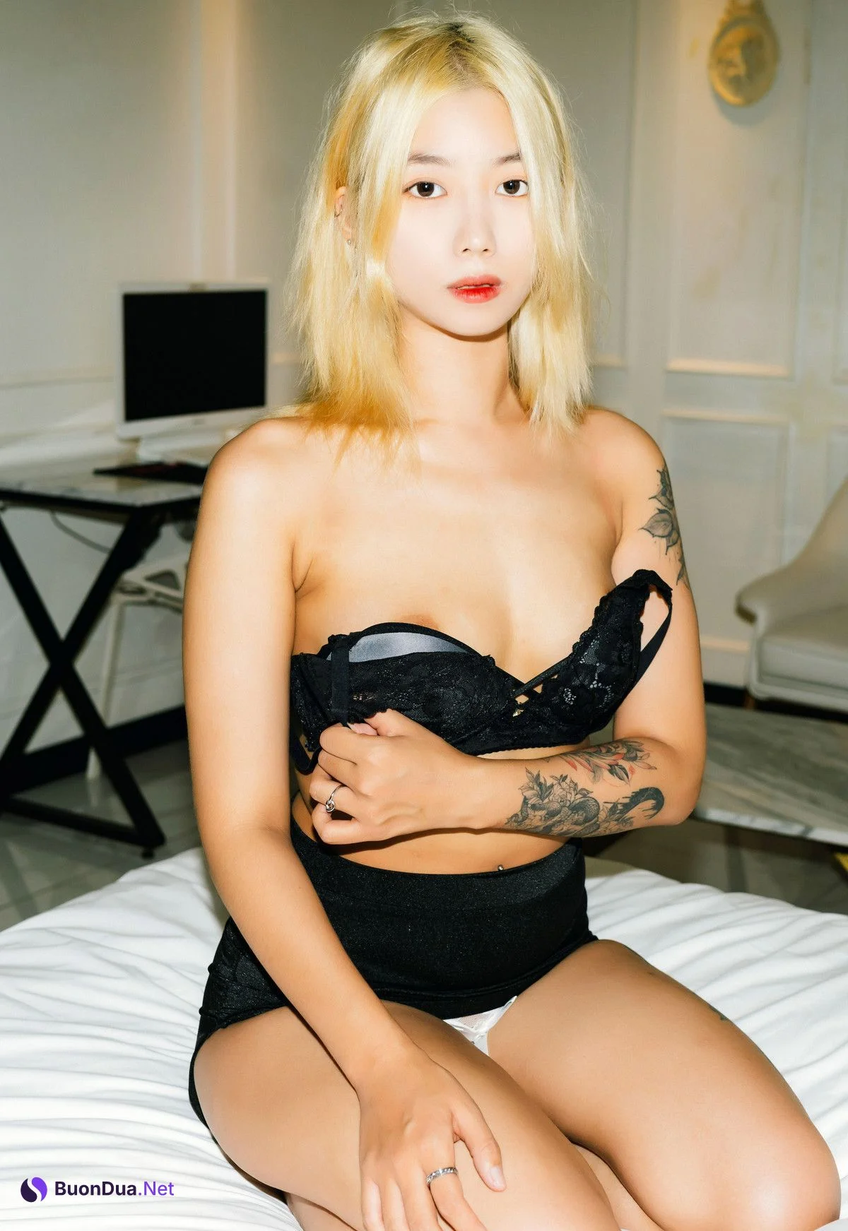 Seol-Ah 설아, Moon Night Snap ‘Hot Debut’ Set.01 - Photo 3
