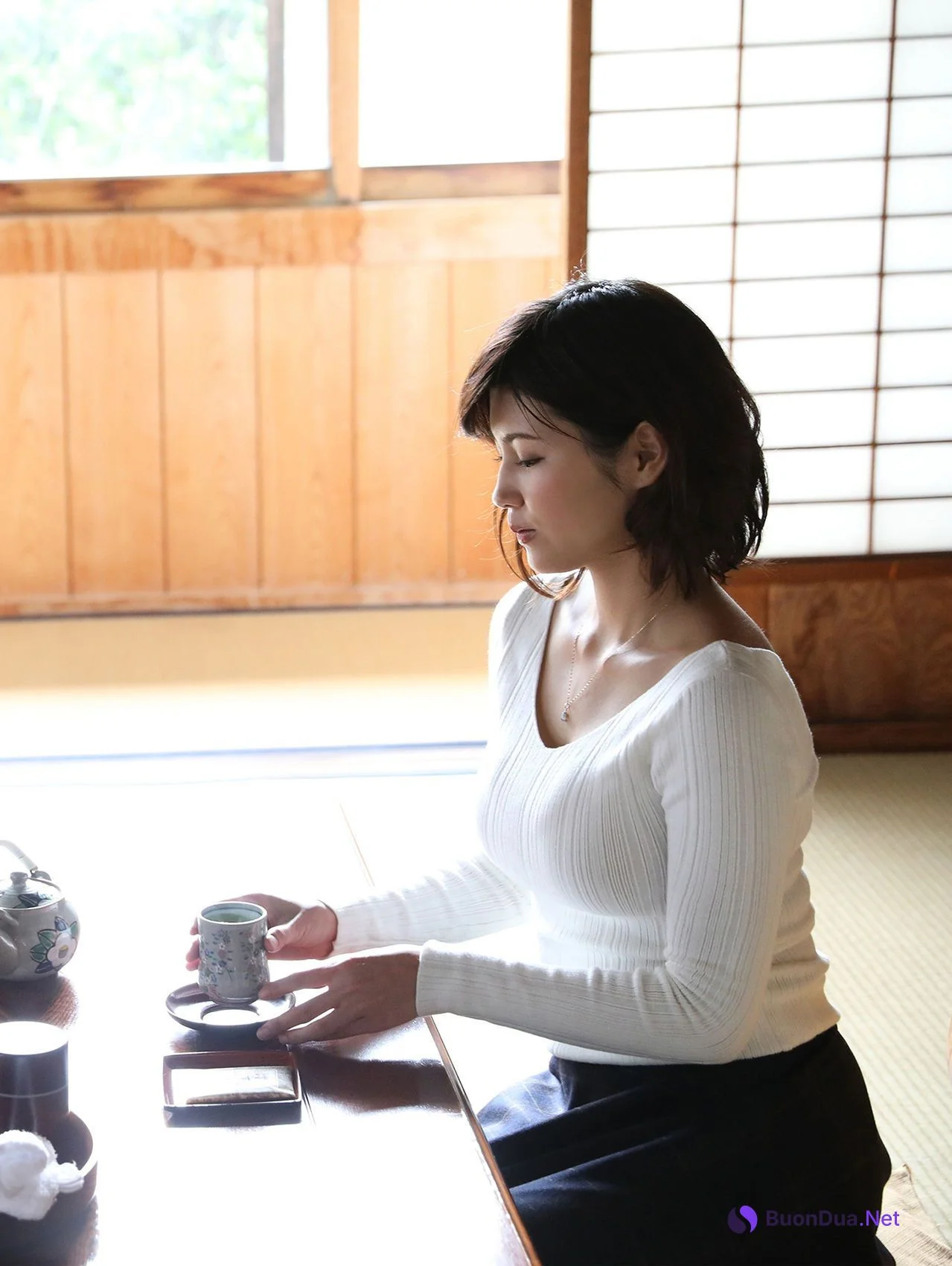 美乃すずめ 小野夕子, 週刊ポストデジタル写真集 神戸の女ＶＳ湘南の女 愛をちょうだい Set.01 - 写真 5