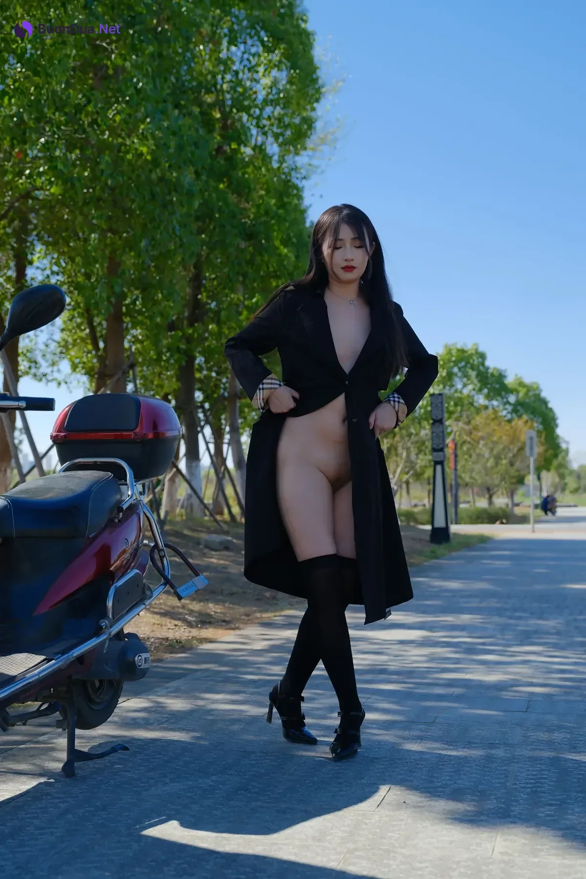 小泽 – 黑丝御姐 户外露出 Set.01 - 사진 5