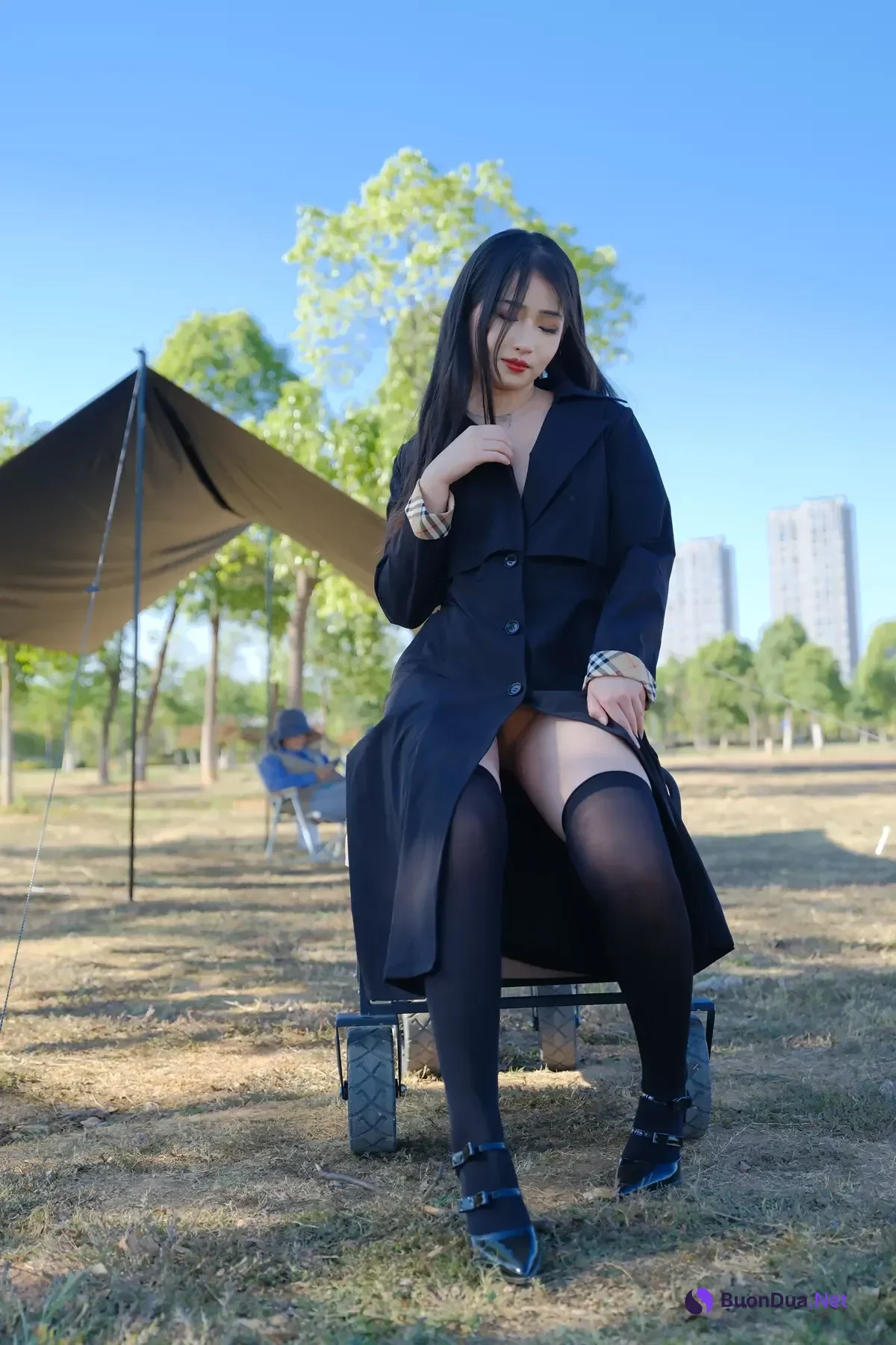 小泽 – 黑色丝袜女同事 户外露出 Set.02 - Photo 3