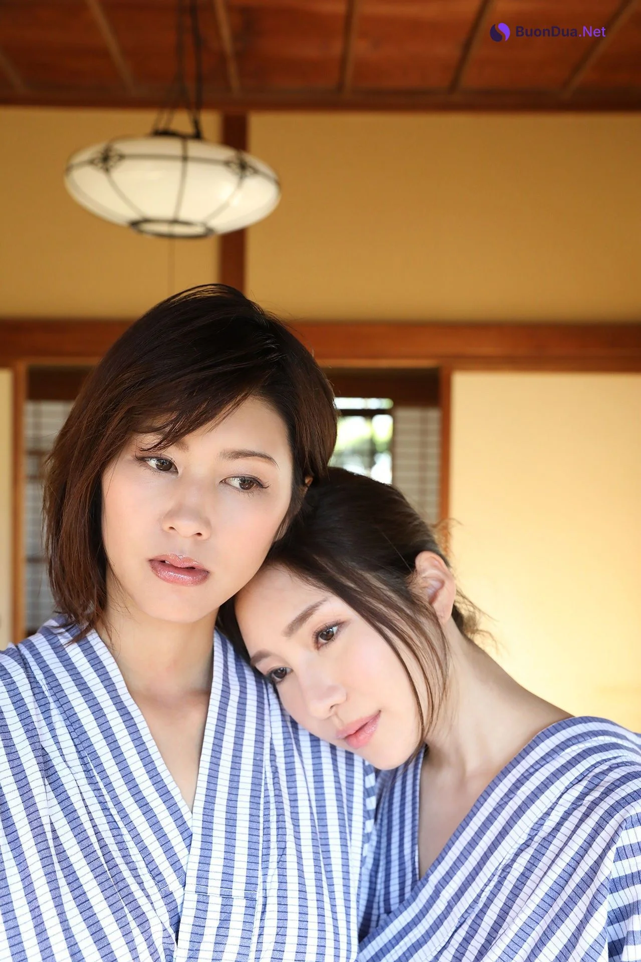 美乃すずめ 小野夕子, 週刊ポストデジタル写真集 神戸の女ＶＳ湘南の女 愛をちょうだい Set.03 - 照片 2