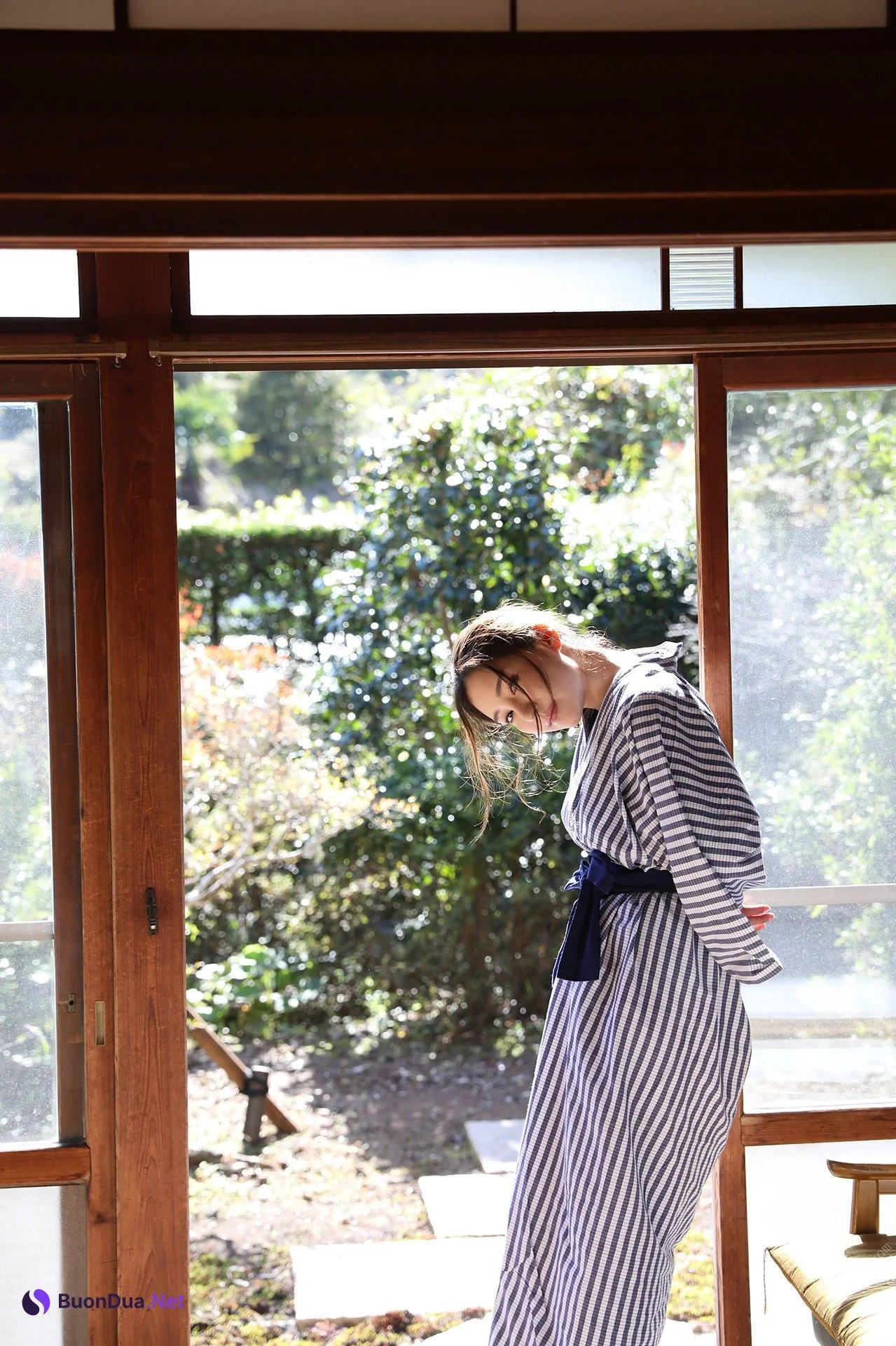 美乃すずめ 小野夕子, 週刊ポストデジタル写真集 神戸の女ＶＳ湘南の女 愛をちょうだい Set.03 - 照片 6