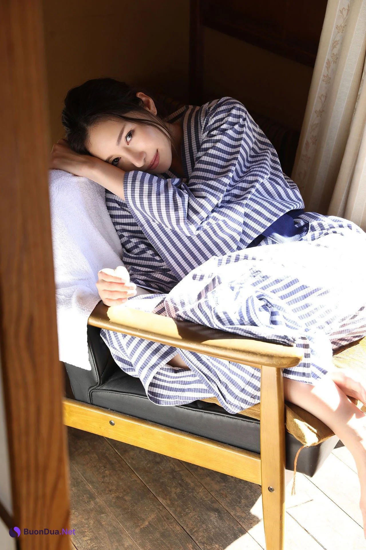 美乃すずめ 小野夕子, 週刊ポストデジタル写真集 神戸の女ＶＳ湘南の女 愛をちょうだい Set.03 - 照片 7