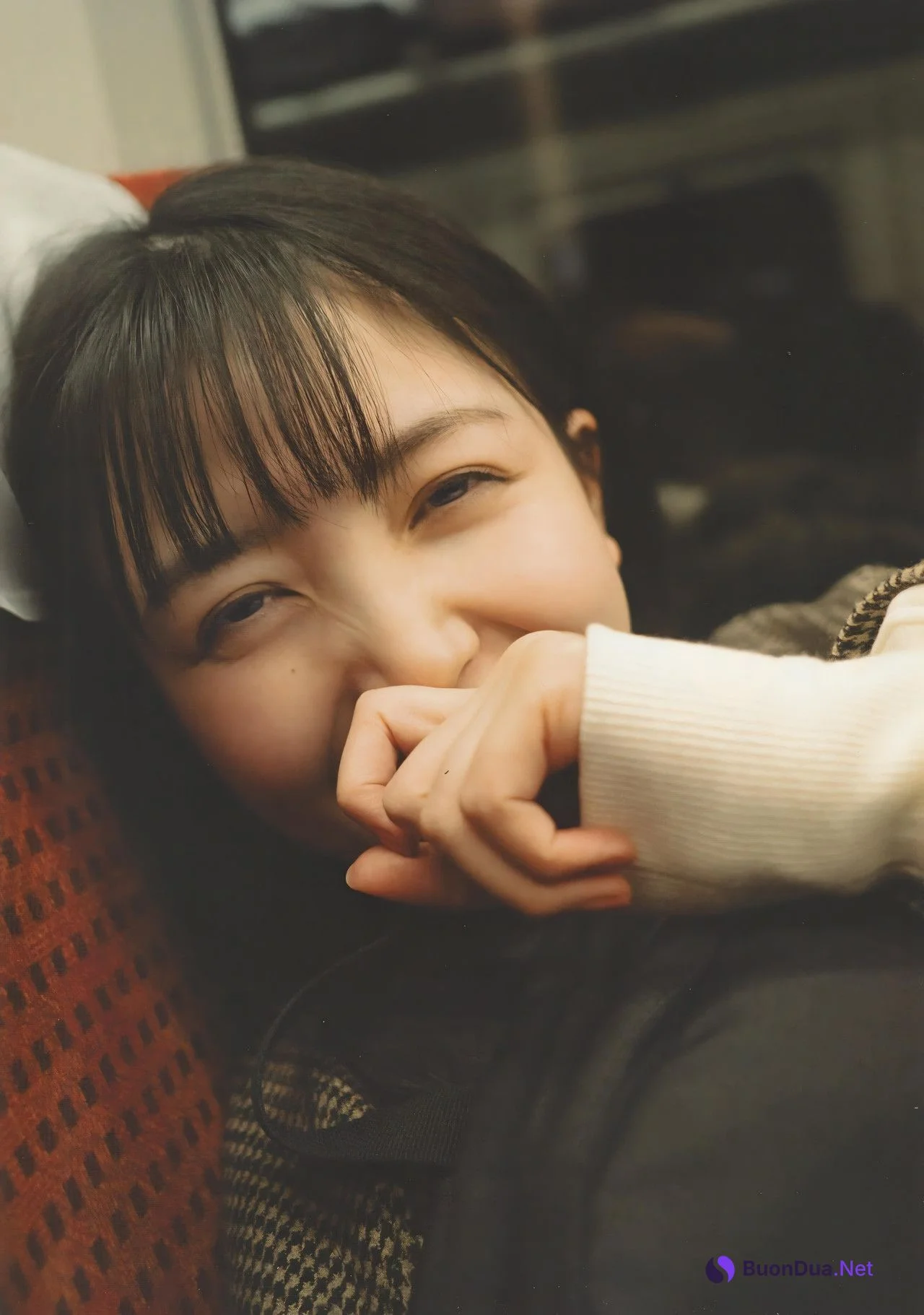 Shiori Kubo 久保史緒里, 1st写真集 [交差点] Set.02 - Photo 3