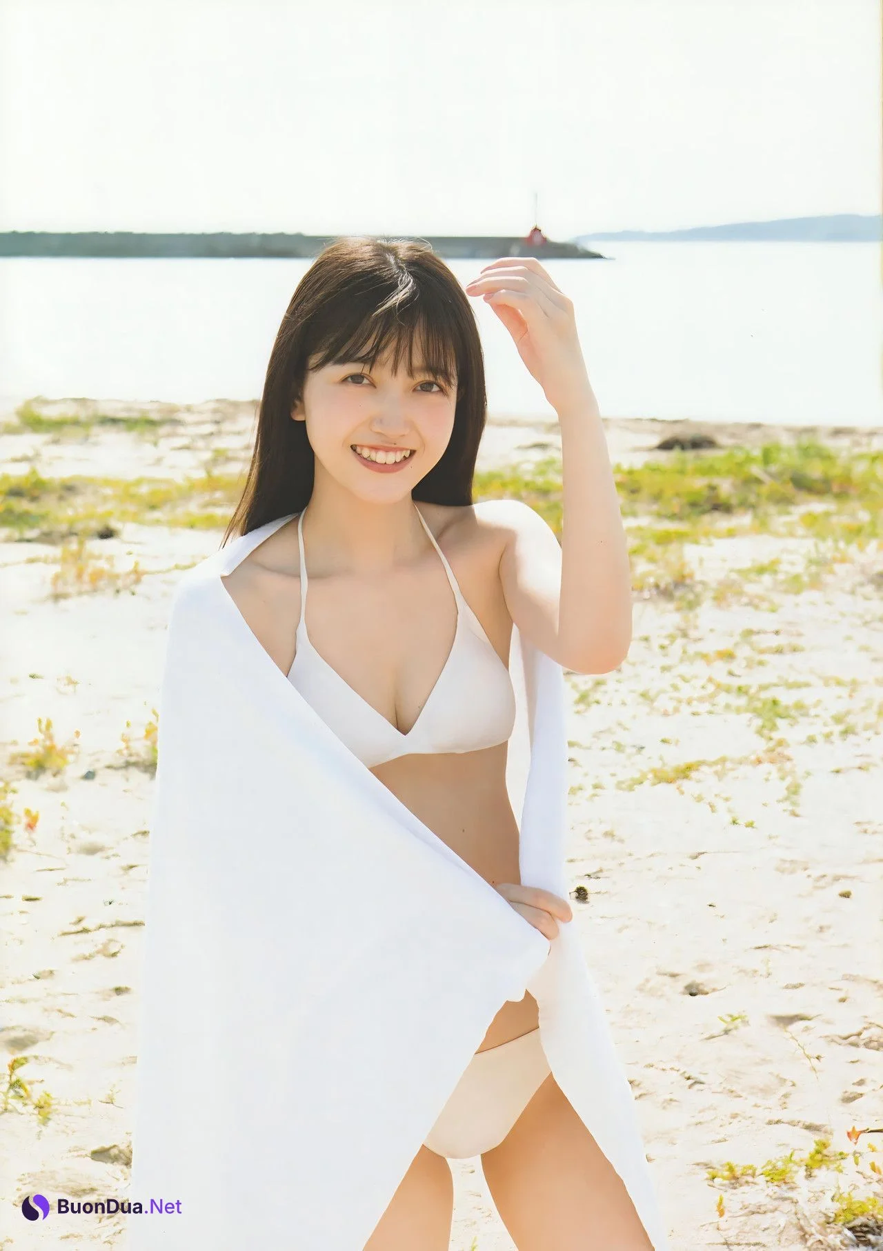 Shiori Kubo 久保史緒里, 1st写真集 [交差点] Set.02 - Photo 8